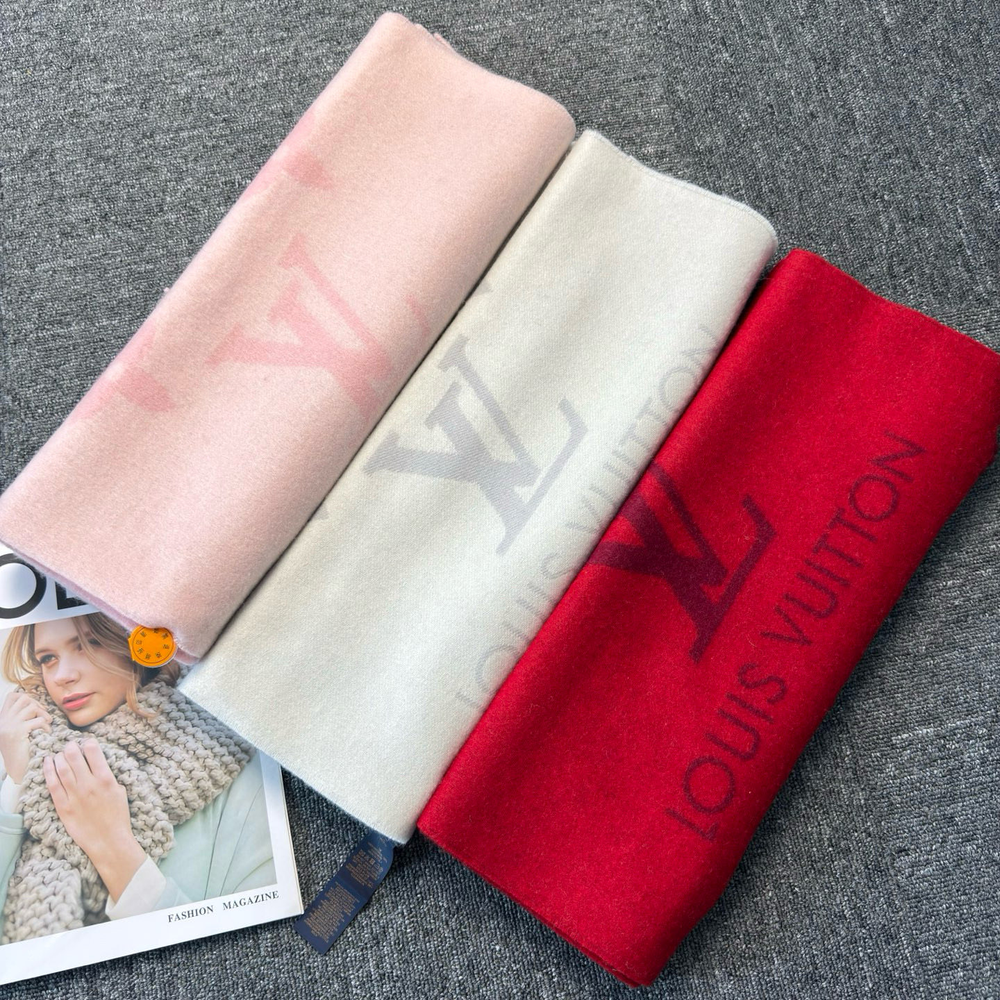 🆕【高端芯片版本 · M96287】Louis Vitton · 霍思燕同款披肩围巾两用【带芯片+二维码