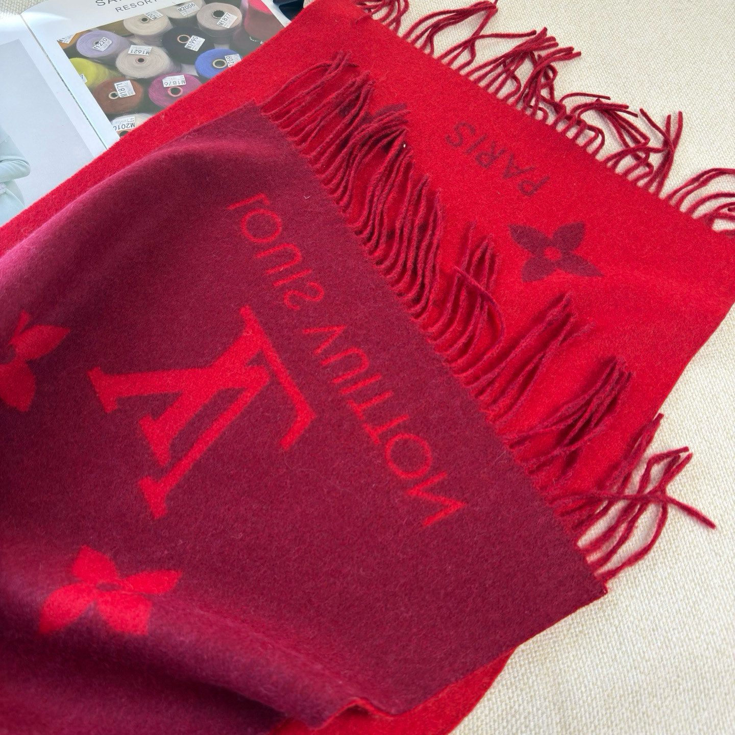 🆕【高端芯片版本 · M90895】Louis Vitton · 霍思燕同款披肩围巾两用【带芯片+二维码