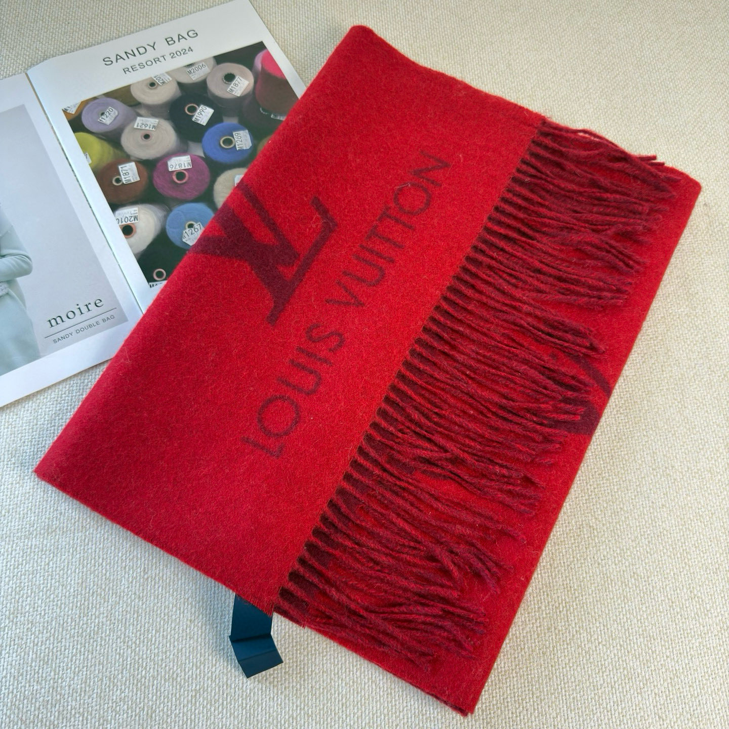 🆕【高端芯片版本 · M90895】Louis Vitton · 霍思燕同款披肩围巾两用【带芯片+二维码