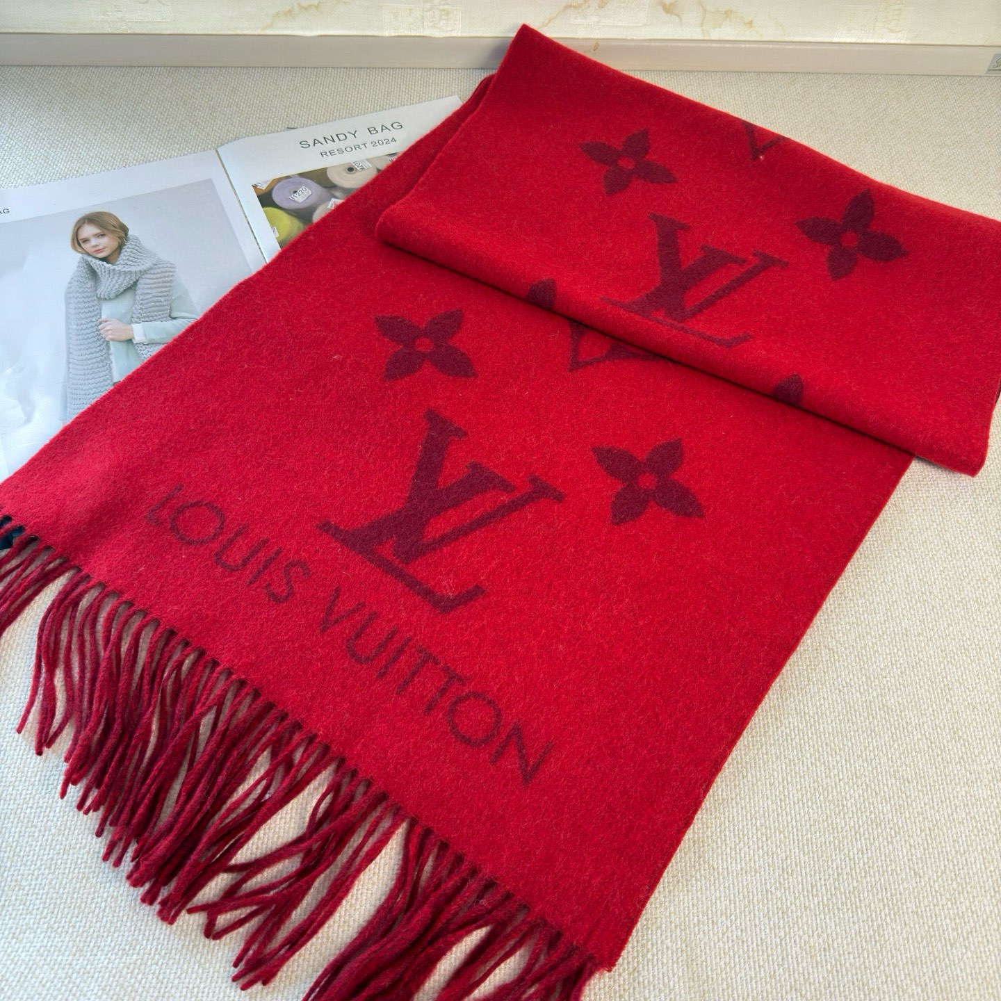 🆕【高端芯片版本 · M90895】Louis Vitton · 霍思燕同款披肩围巾两用【带芯片+二维码