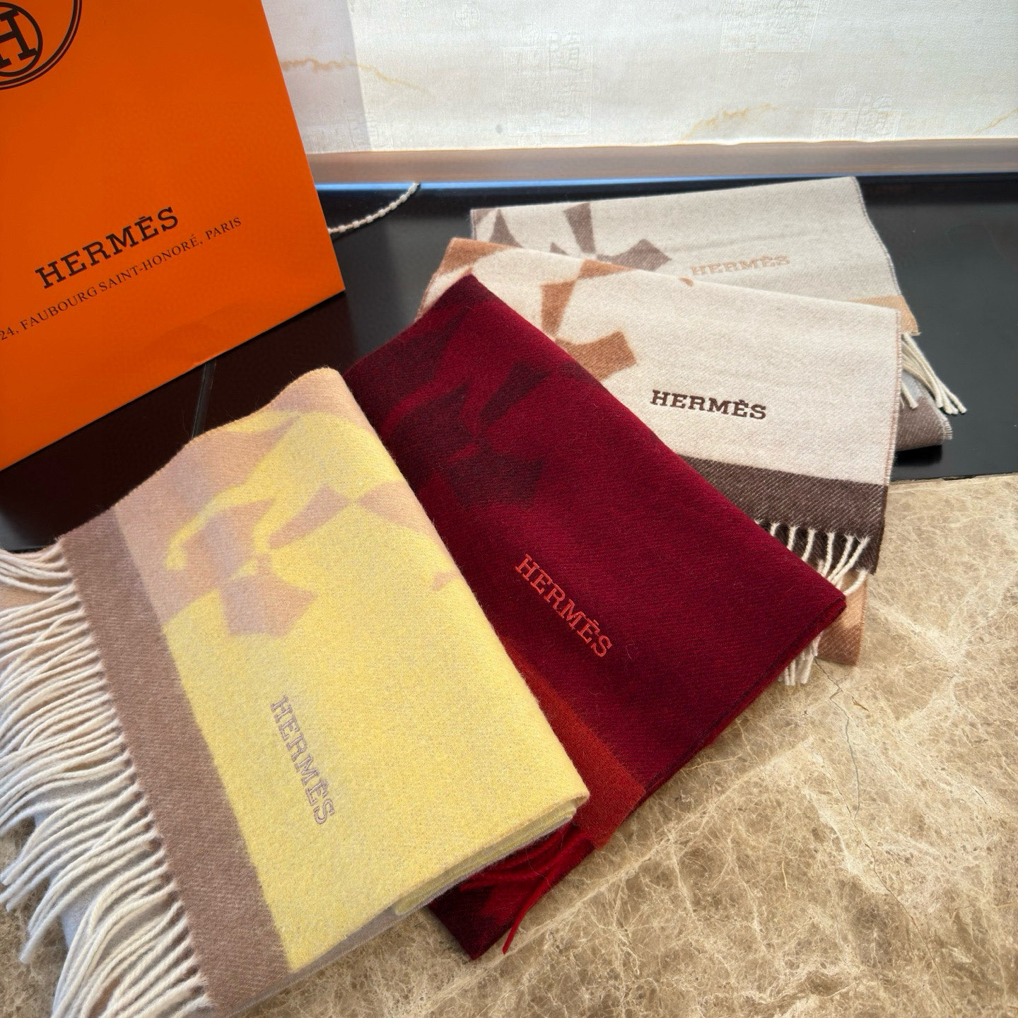 🆕 【▪Hermes · 爱马仕提花围巾，精致的温柔配色，超级迷恋❗️气质低调恬静又不失优雅❗️】重点推