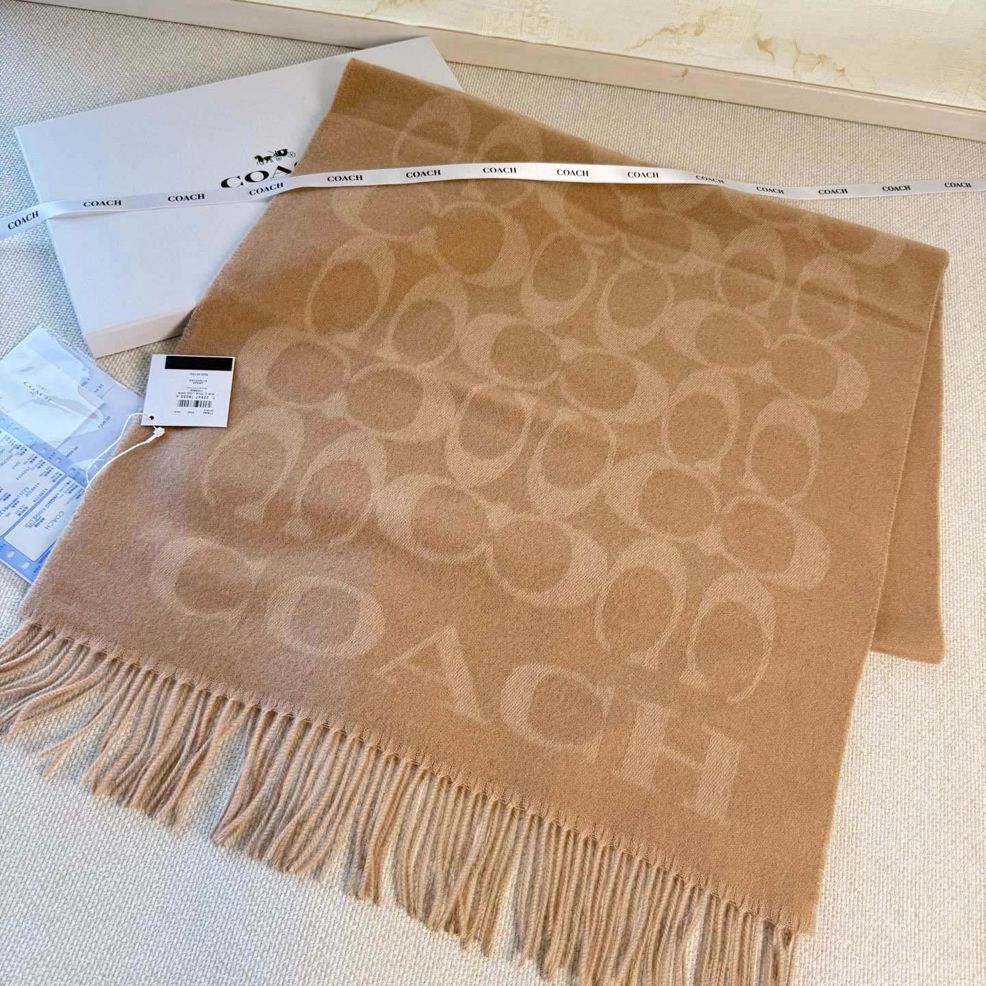 🆕【COCAH · 蔻驰经典标志大尺寸围巾】专柜都在抢货的节奏❗️【高端原版尾单全套辅料齐全】Coach