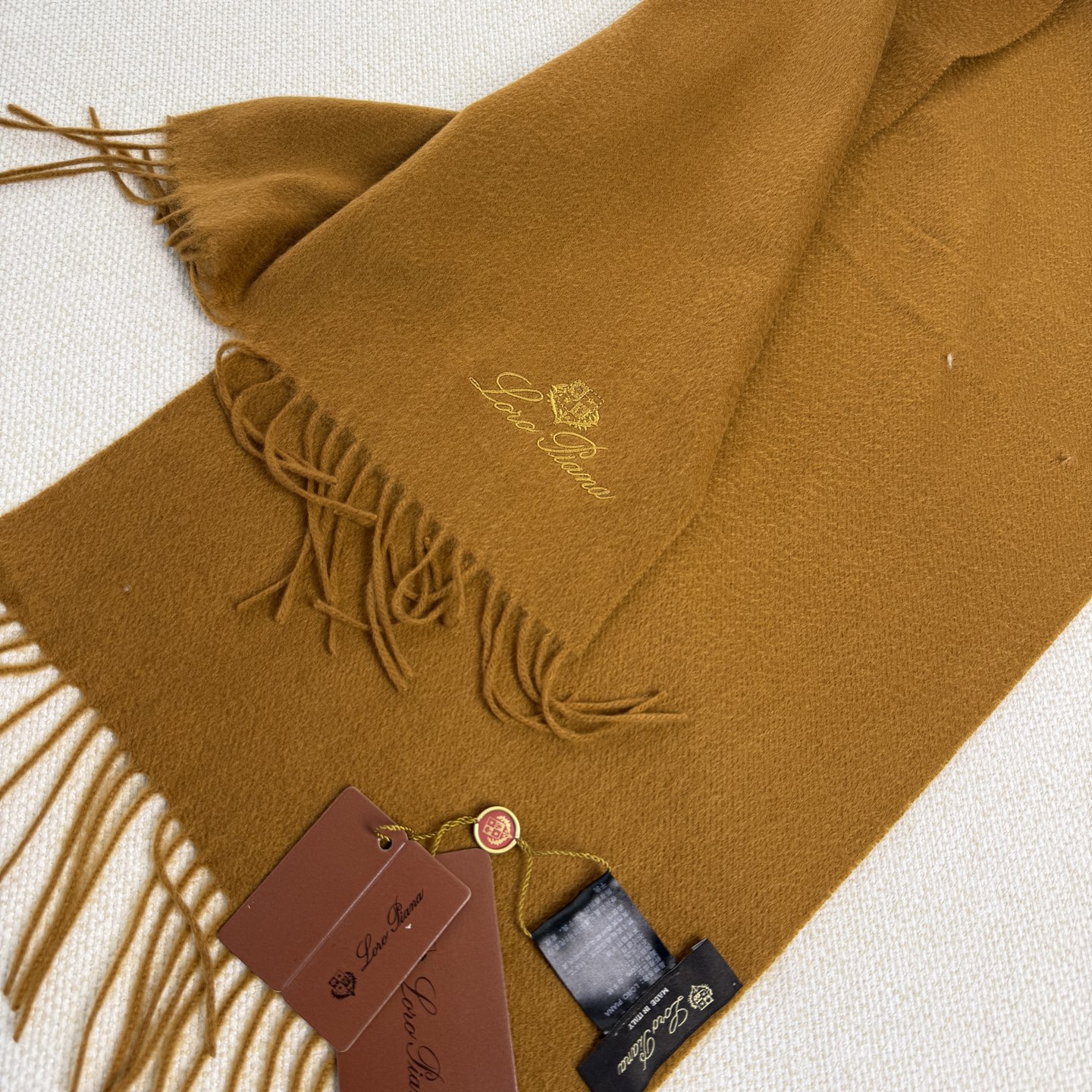 🆕Loro Piana · 诺悠翩雅秋冬新品❗️超级夯货 重磅来袭❗️【极品山羊绒小围巾】送人自留都太高