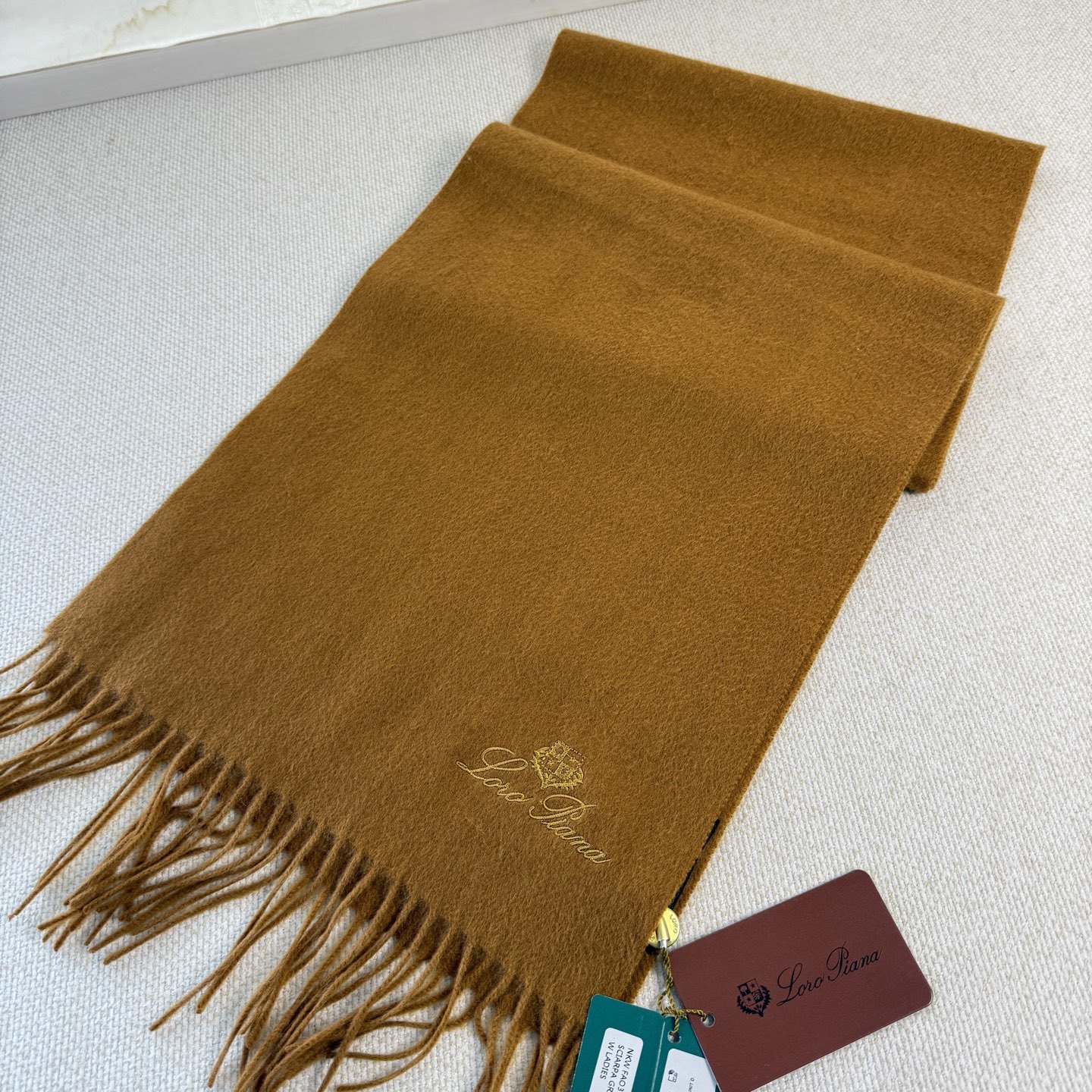 🆕Loro Piana · 诺悠翩雅秋冬新品❗️超级夯货 重磅来袭❗️【极品山羊绒小围巾】送人自留都太高