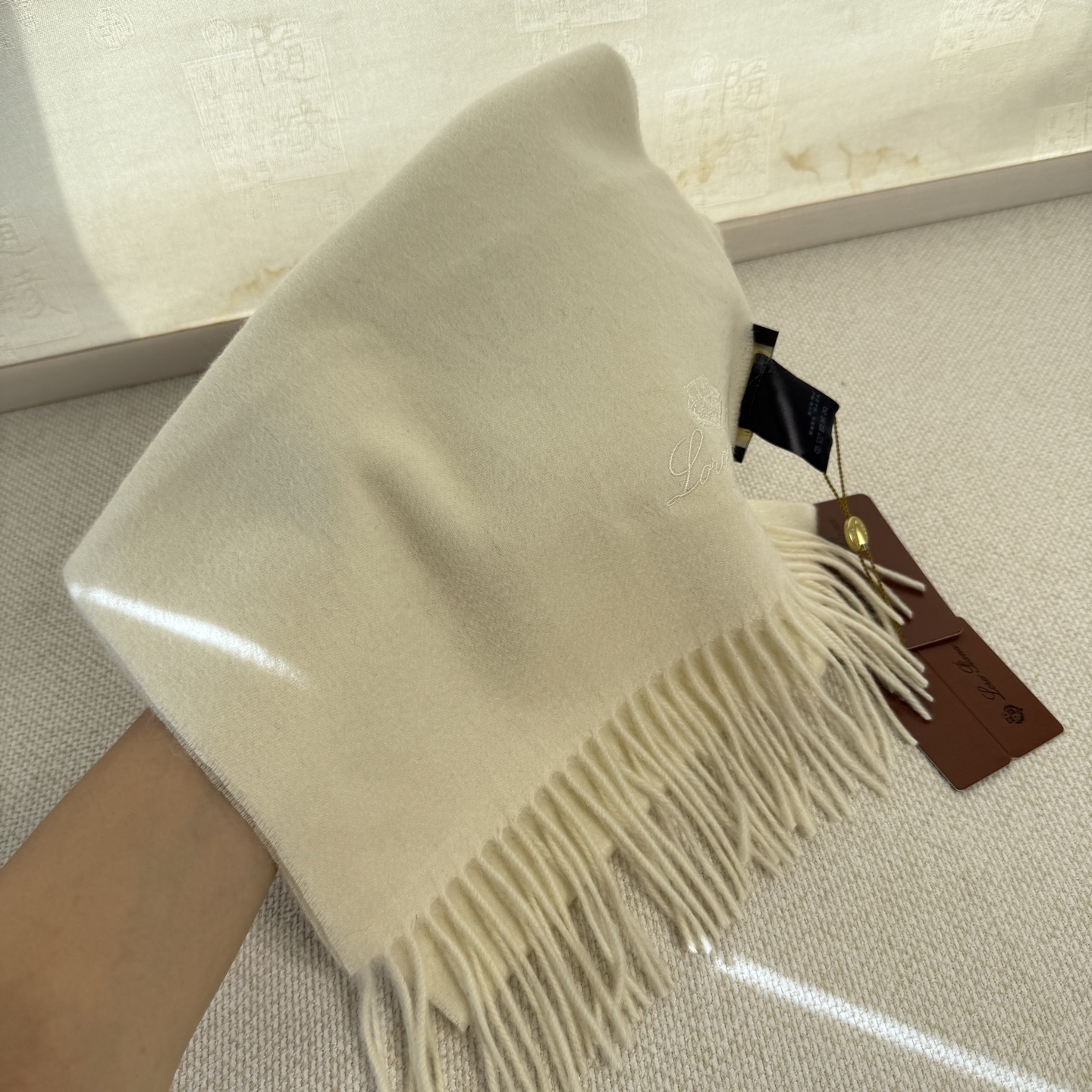 🆕Loro Piana · 诺悠翩雅秋冬新品❗️超级夯货 重磅来袭❗️【极品山羊绒小围巾】送人自留都太高