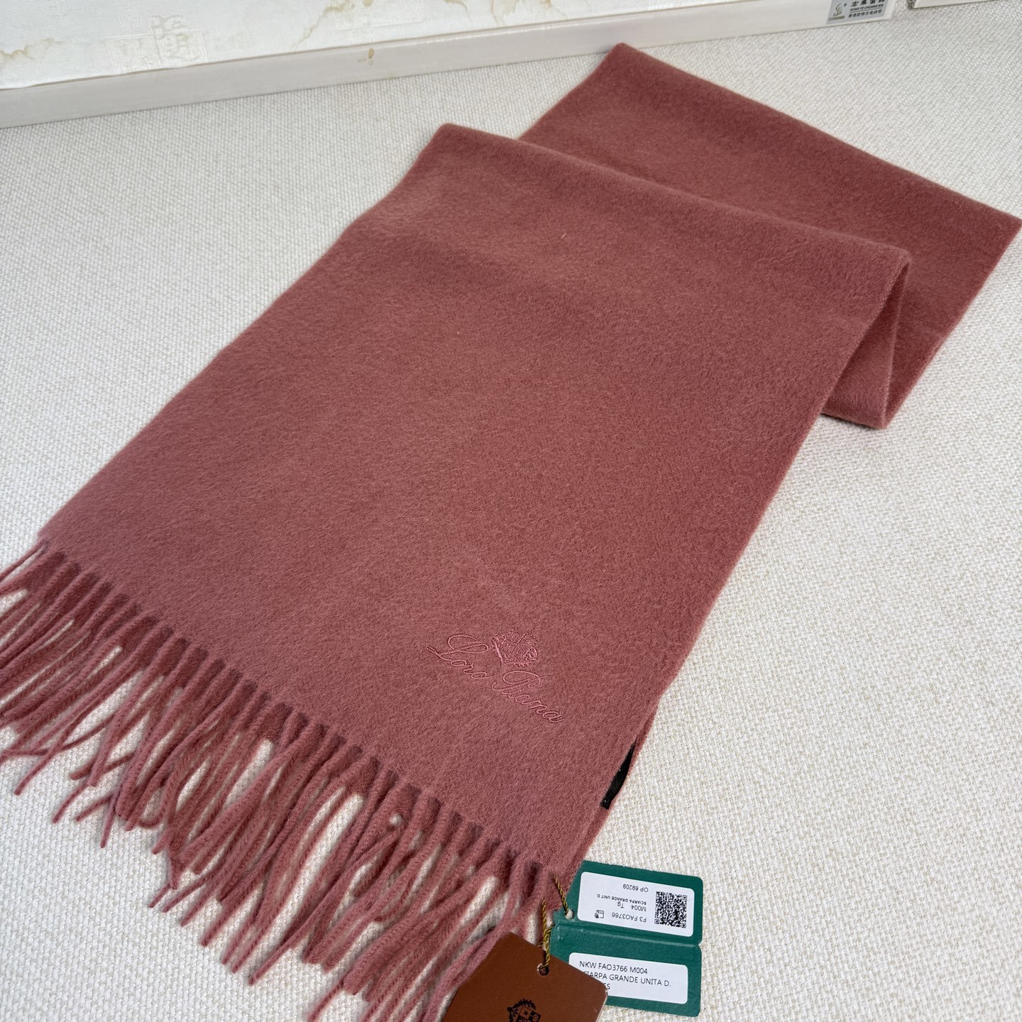 🆕Loro Piana · 诺悠翩雅秋冬新品❗️超级夯货 重磅来袭❗️【极品山羊绒小围巾】送人自留都太高