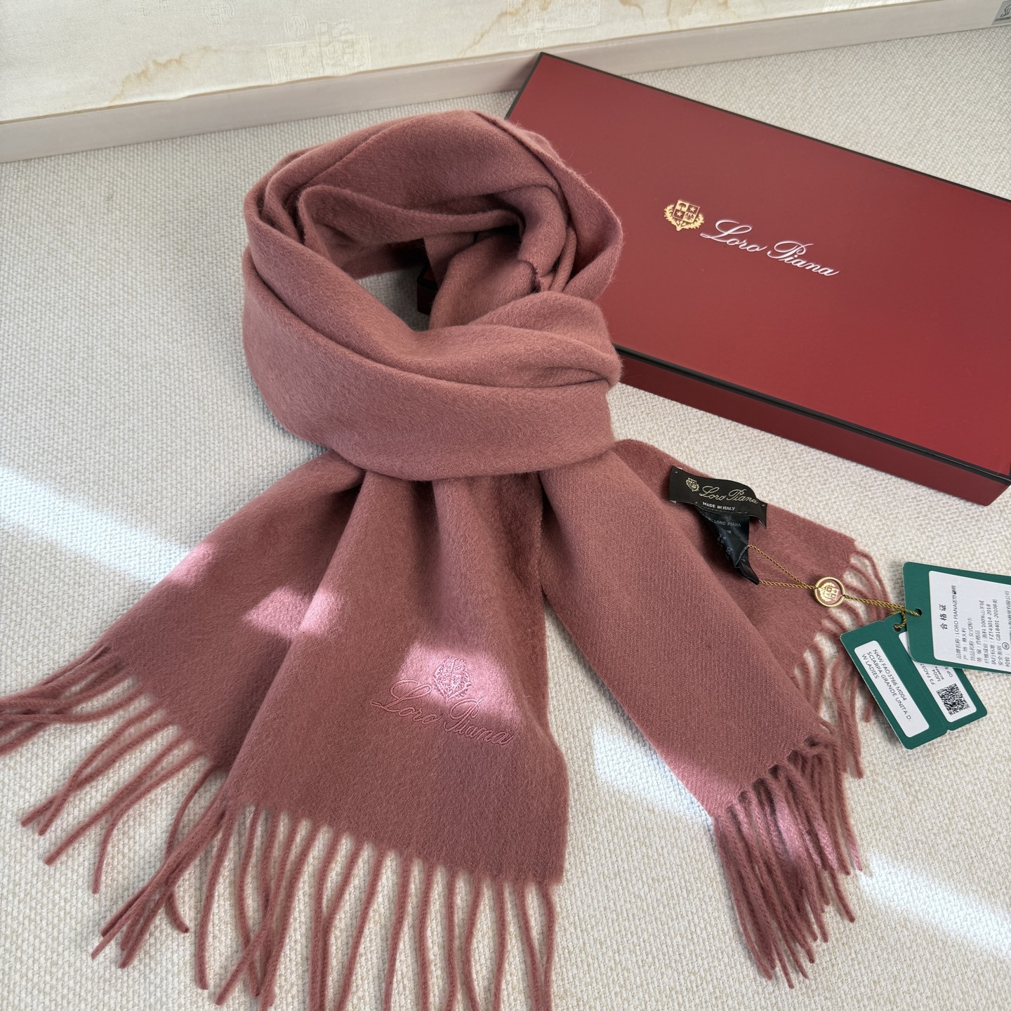 🆕Loro Piana · 诺悠翩雅秋冬新品❗️超级夯货 重磅来袭❗️【极品山羊绒小围巾】送人自留都太高