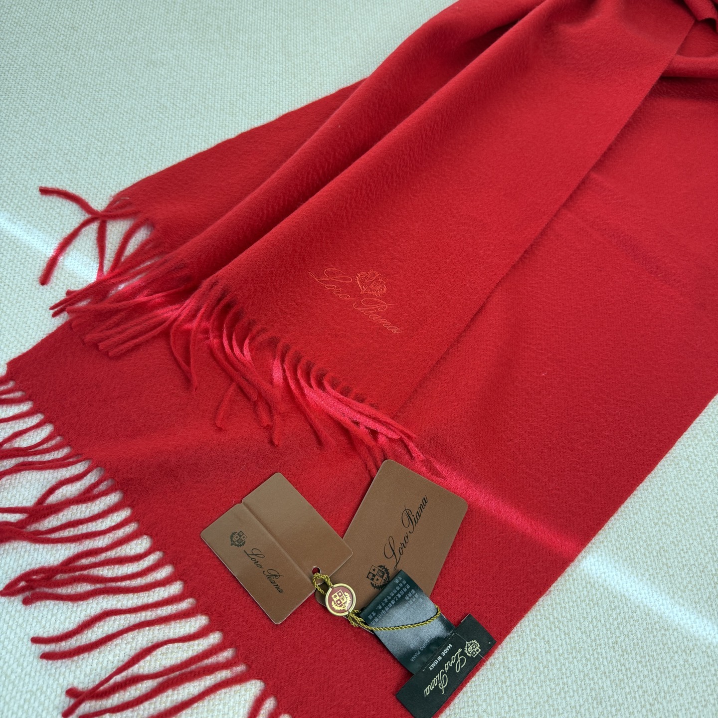 🆕Loro Piana · 诺悠翩雅秋冬新品❗️超级夯货 重磅来袭❗️【极品山羊绒小围巾】送人自留都太高