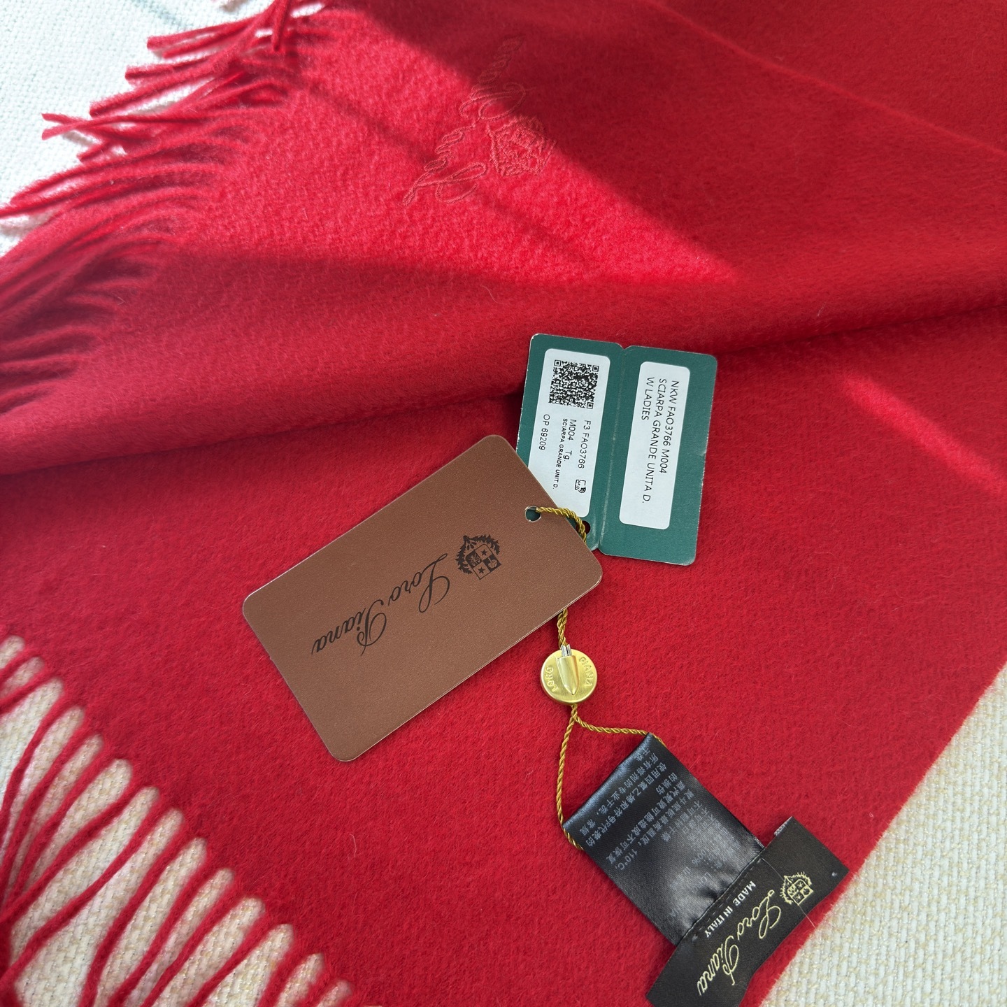 🆕Loro Piana · 诺悠翩雅秋冬新品❗️超级夯货 重磅来袭❗️【极品山羊绒小围巾】送人自留都太高