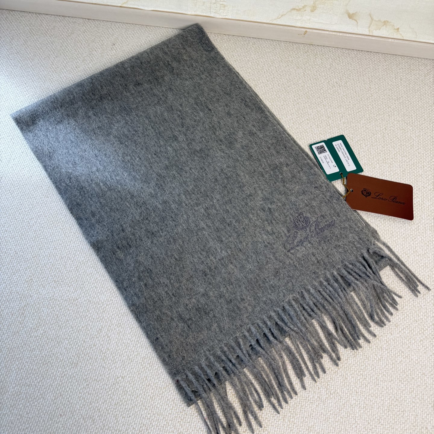 🆕Loro Piana · 诺悠翩雅秋冬新品❗️超级夯货 重磅来袭❗️【极品山羊绒小围巾】送人自留都太高