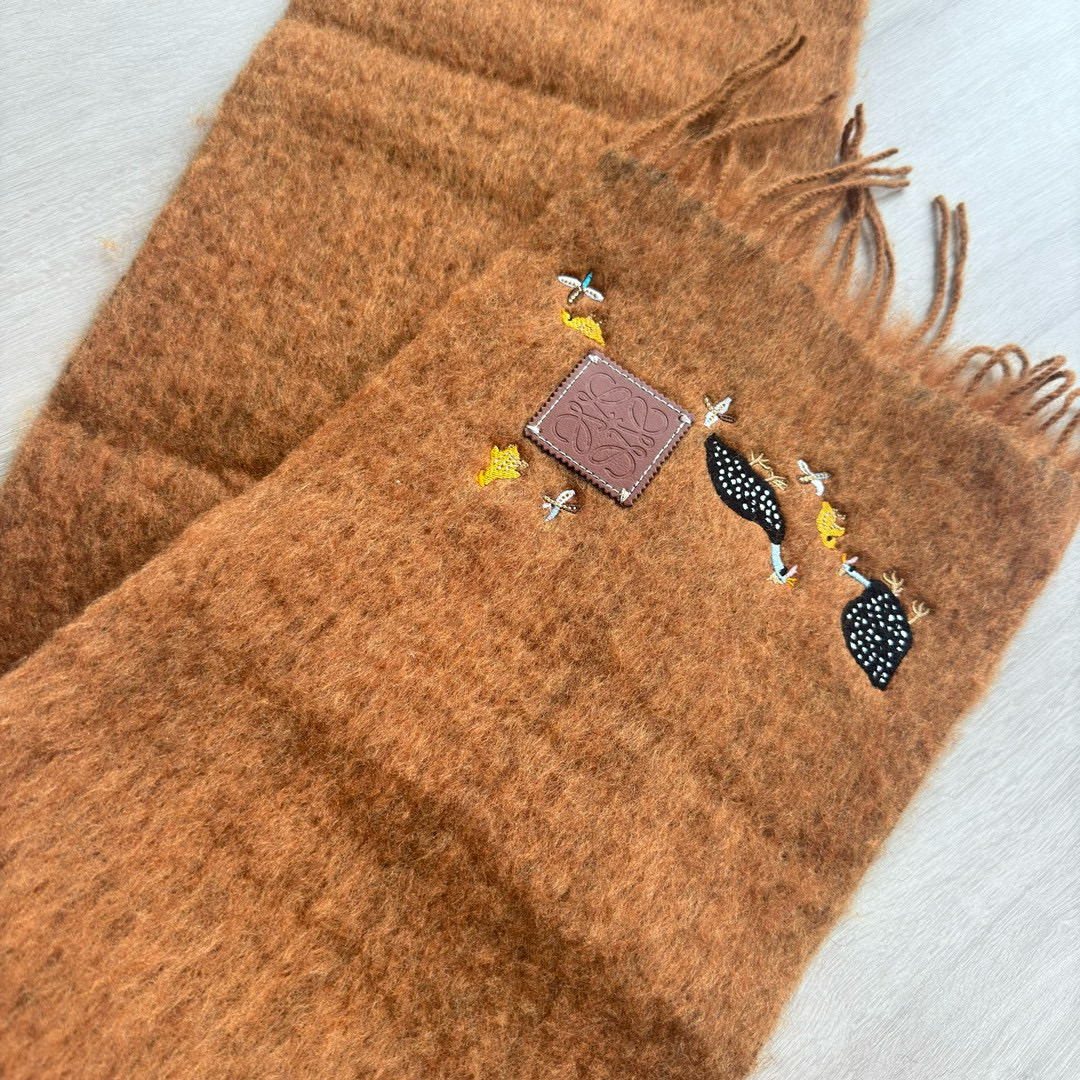 🆕Loewe · 罗意威和日本陶瓷艺术家SunaFujita联名绝美冰川蓝配上小企鹅和潜水员像在海洋里畅