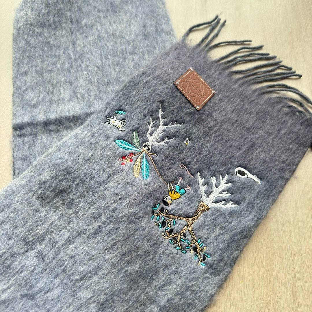 🆕Loewe · 罗意威和日本陶瓷艺术家SunaFujita联名绝美冰川蓝配上小企鹅和潜水员像在海洋里畅