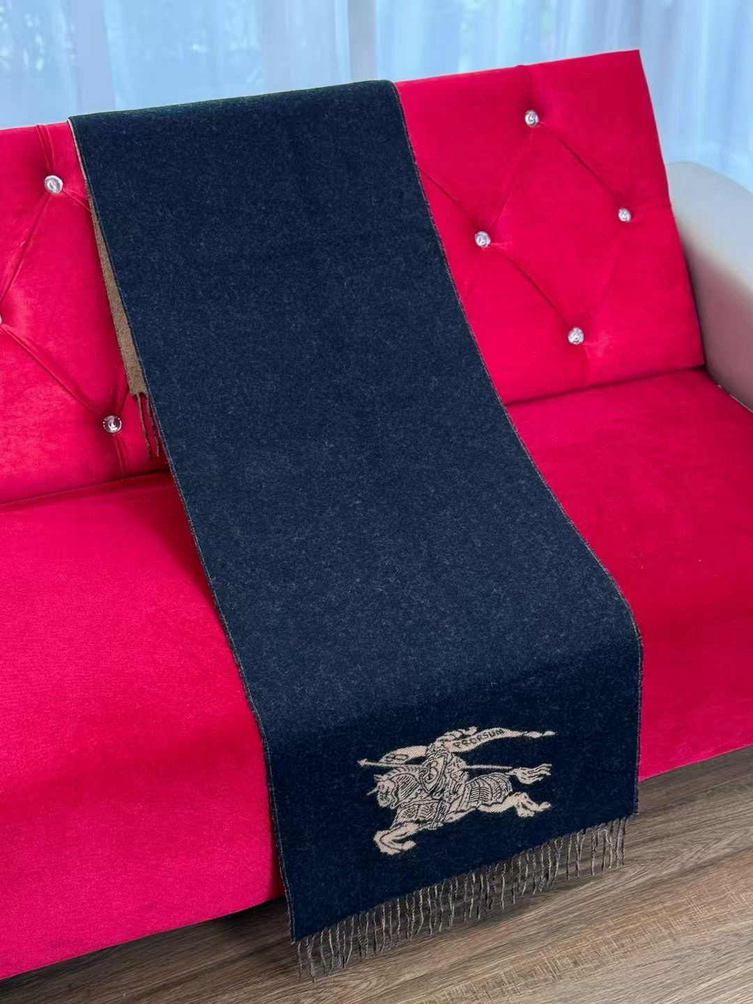 🆕Bur · 【双面马术骑士徽标】双面两用马术骑士徽标羊绒围巾，装饰提花精纺的马术骑士徽标（EKD）和 