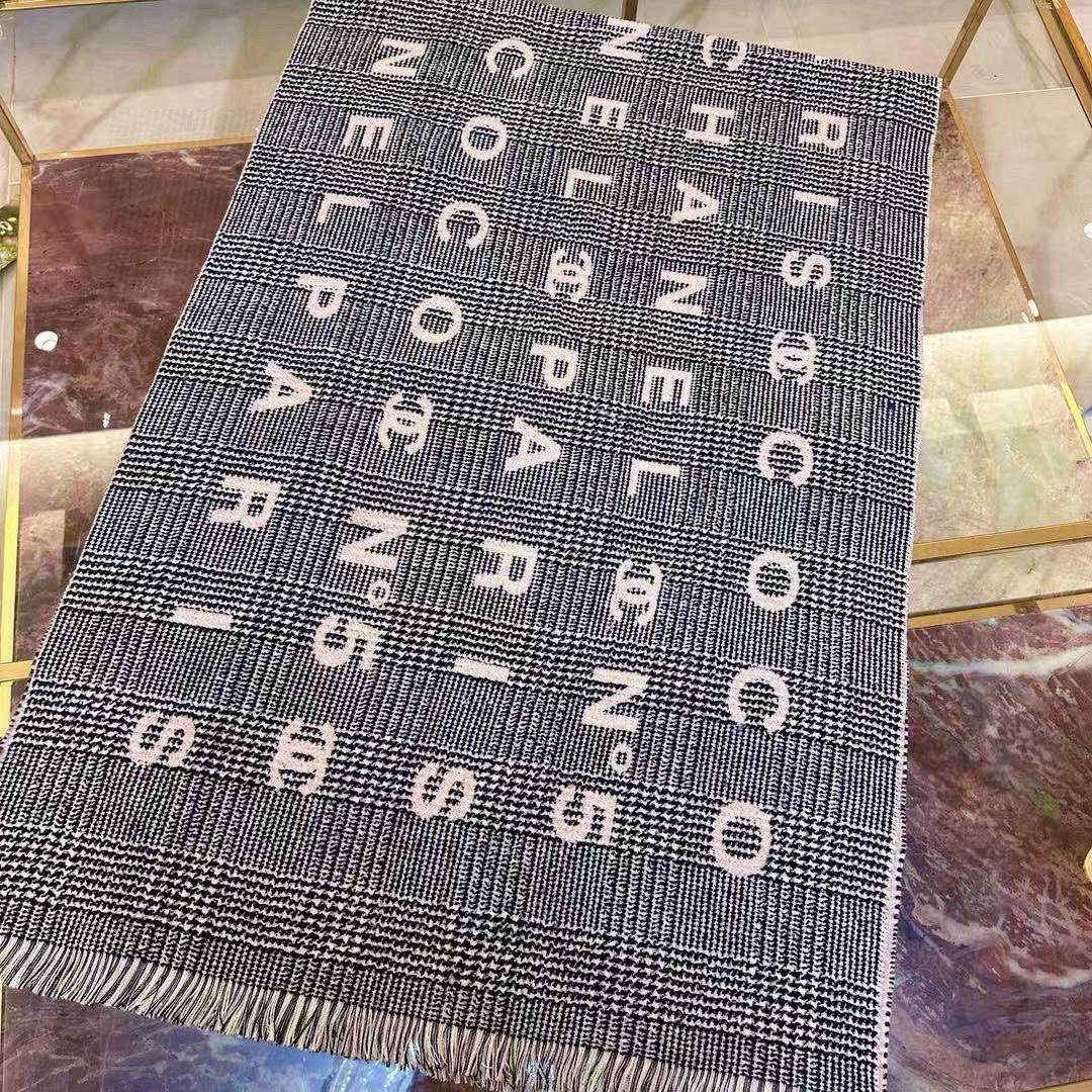 🆕24cocoChanel系列，张予曦同款围巾，被誉为24年香奶奶最好看的一款，最值得入手的一条，一面千