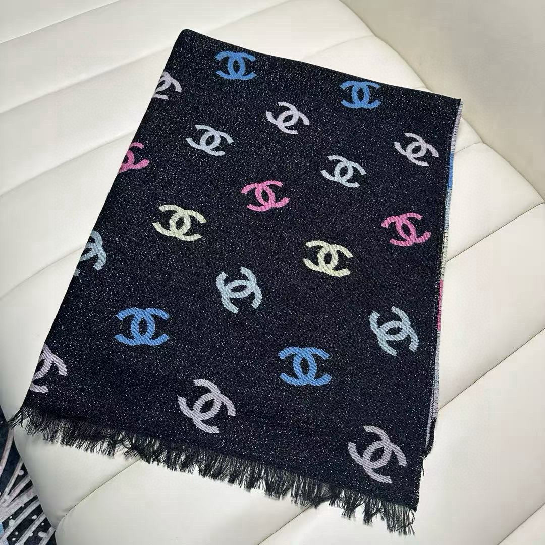 🆕市面最正的货，火爆了全网的彩虹香奶奶，Chanel24C香奈儿彩虹围巾，芭比的配色，上身非常好看，香奈