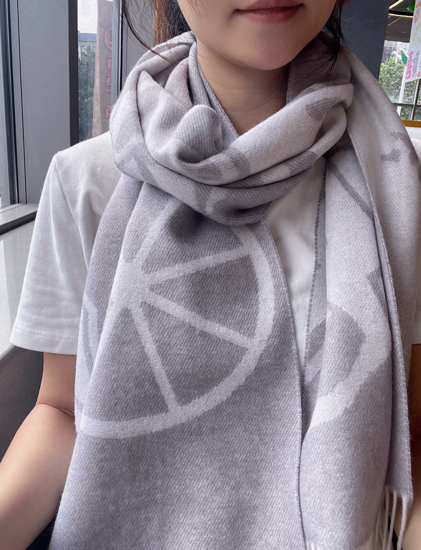 🆕 【▪Hermes · 爱马仕羊绒提花围巾，精致的温柔配色，超级迷恋❗️气质低调恬静又不失优雅❗️】重