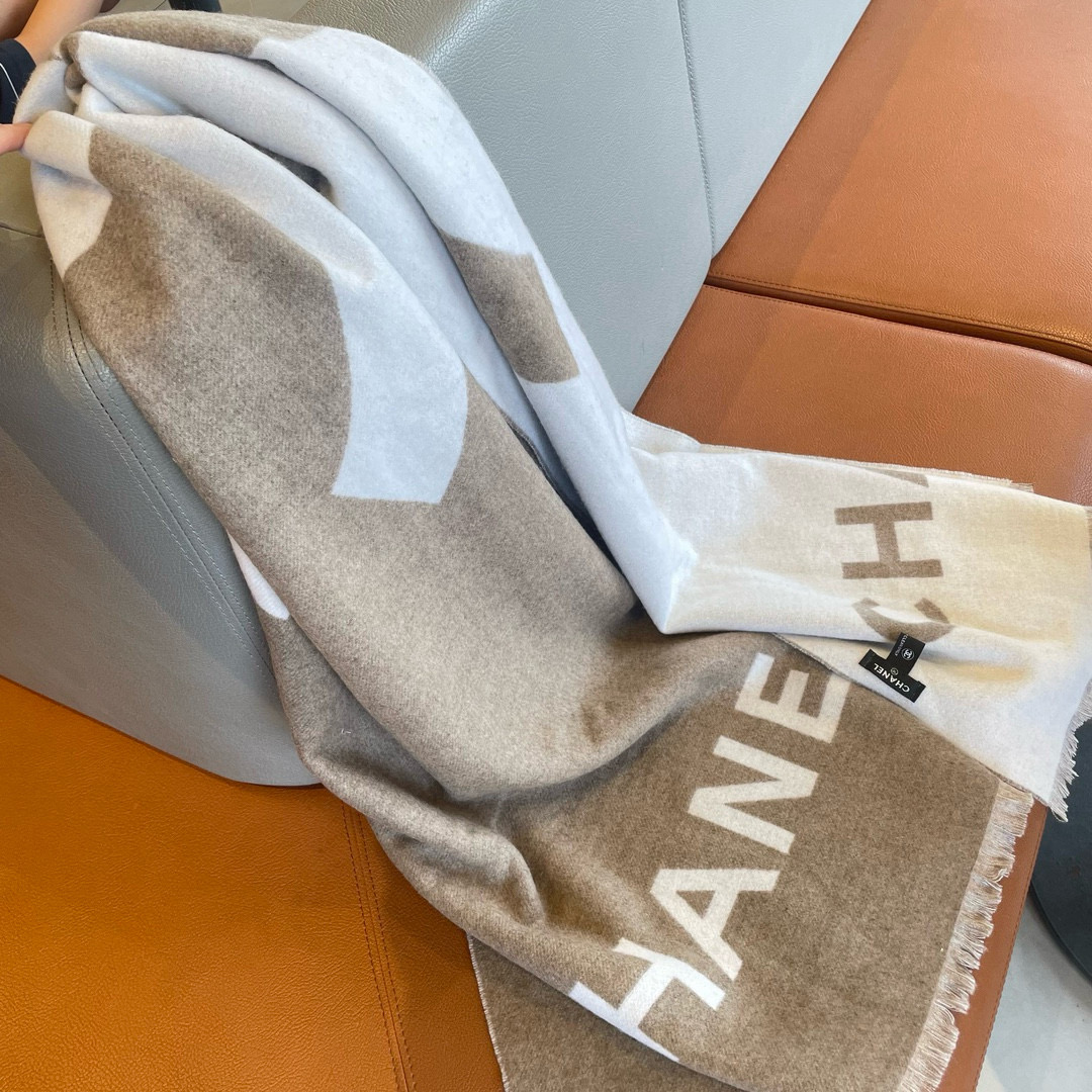 🆕香奶奶尾单经典款羊绒披肩，直接出欧洲的，正儿八经的正品订单…和大货一起出来，不用多流弊的文字，它是全世