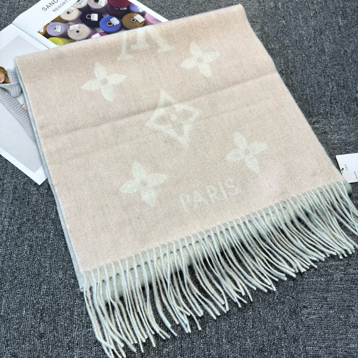 🆕【M70868】Louis Vuitton · REYKJAVIK GRADIENT渐变羊绒围巾❗️【