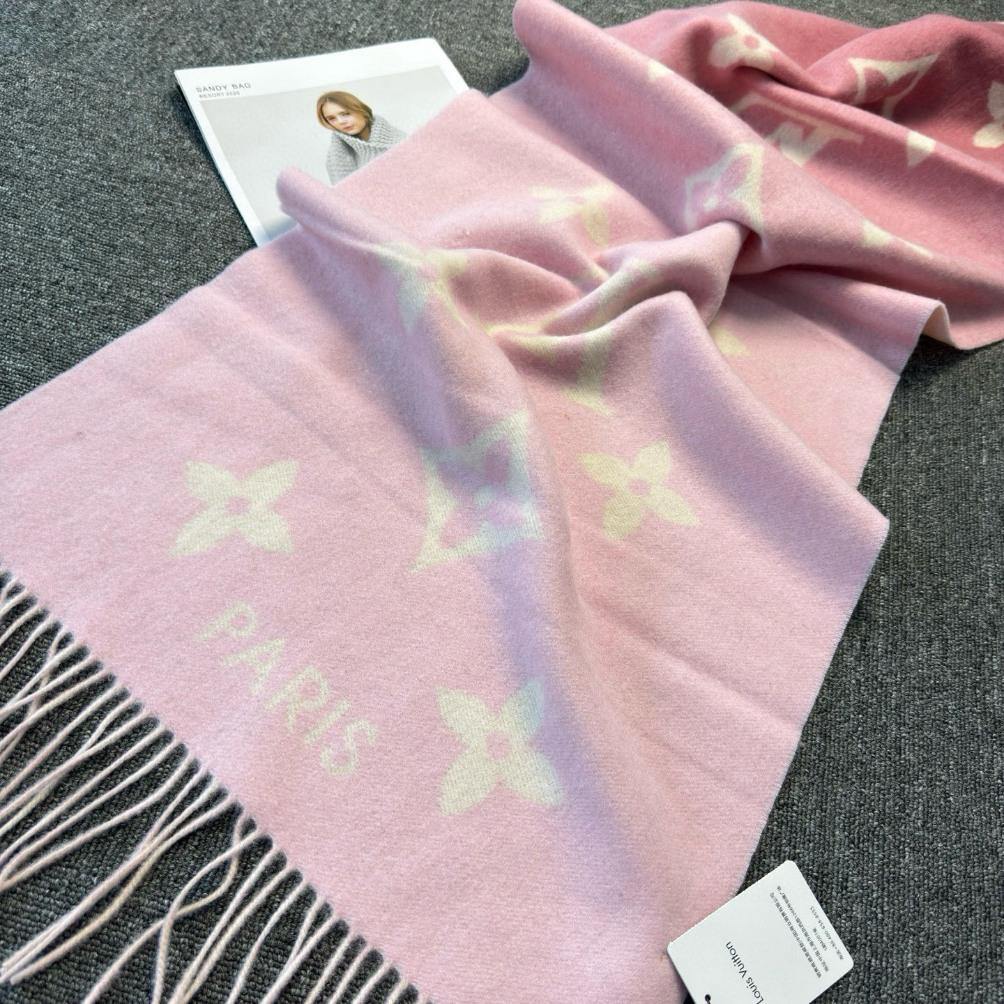 🆕【M70868】Louis Vuitton · REYKJAVIK GRADIENT渐变羊绒围巾❗️【