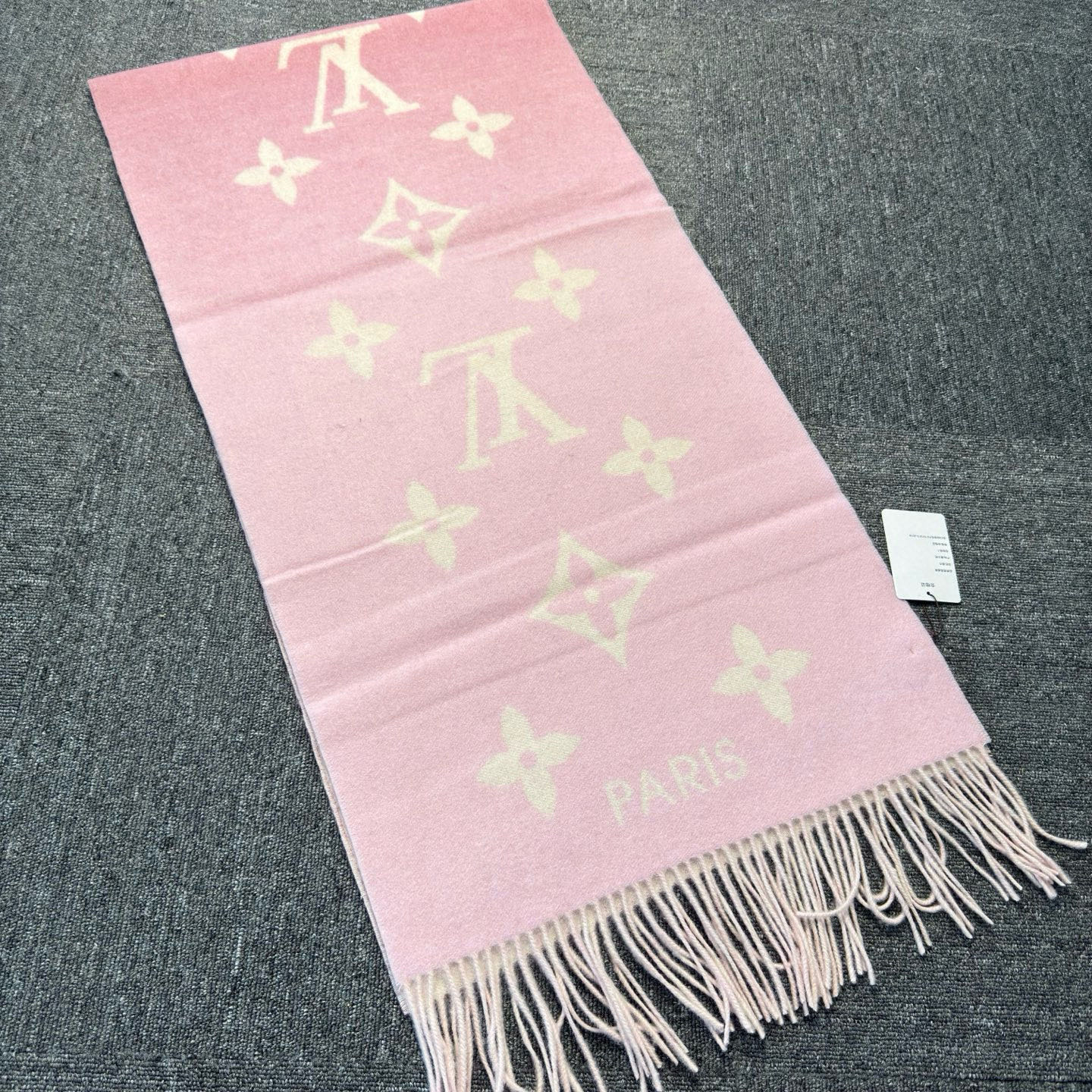 🆕【M70868】Louis Vuitton · REYKJAVIK GRADIENT渐变羊绒围巾❗️【