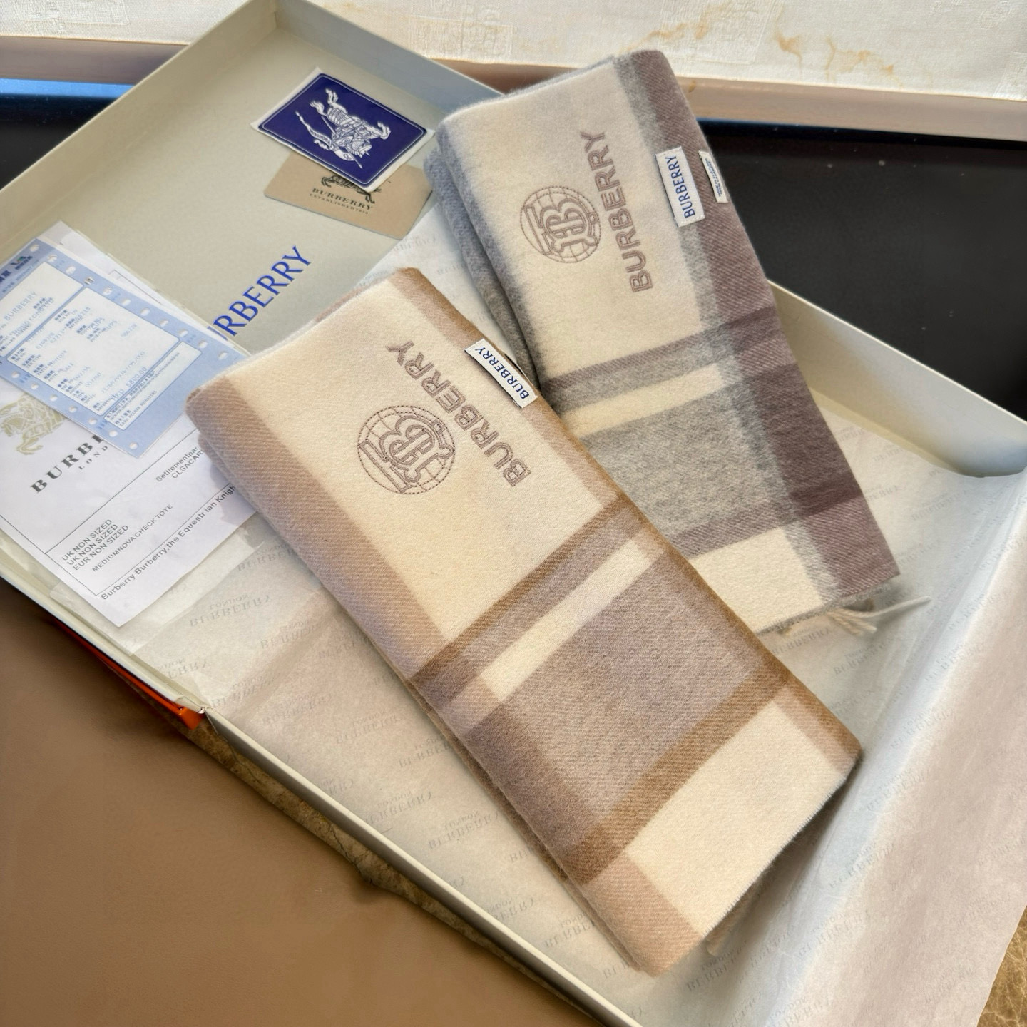 🆕Burberry · 巴宝莉新款重磅水波纹羊绒围巾‼️今年我们的男款真的是高端Level，重磅极品‼️