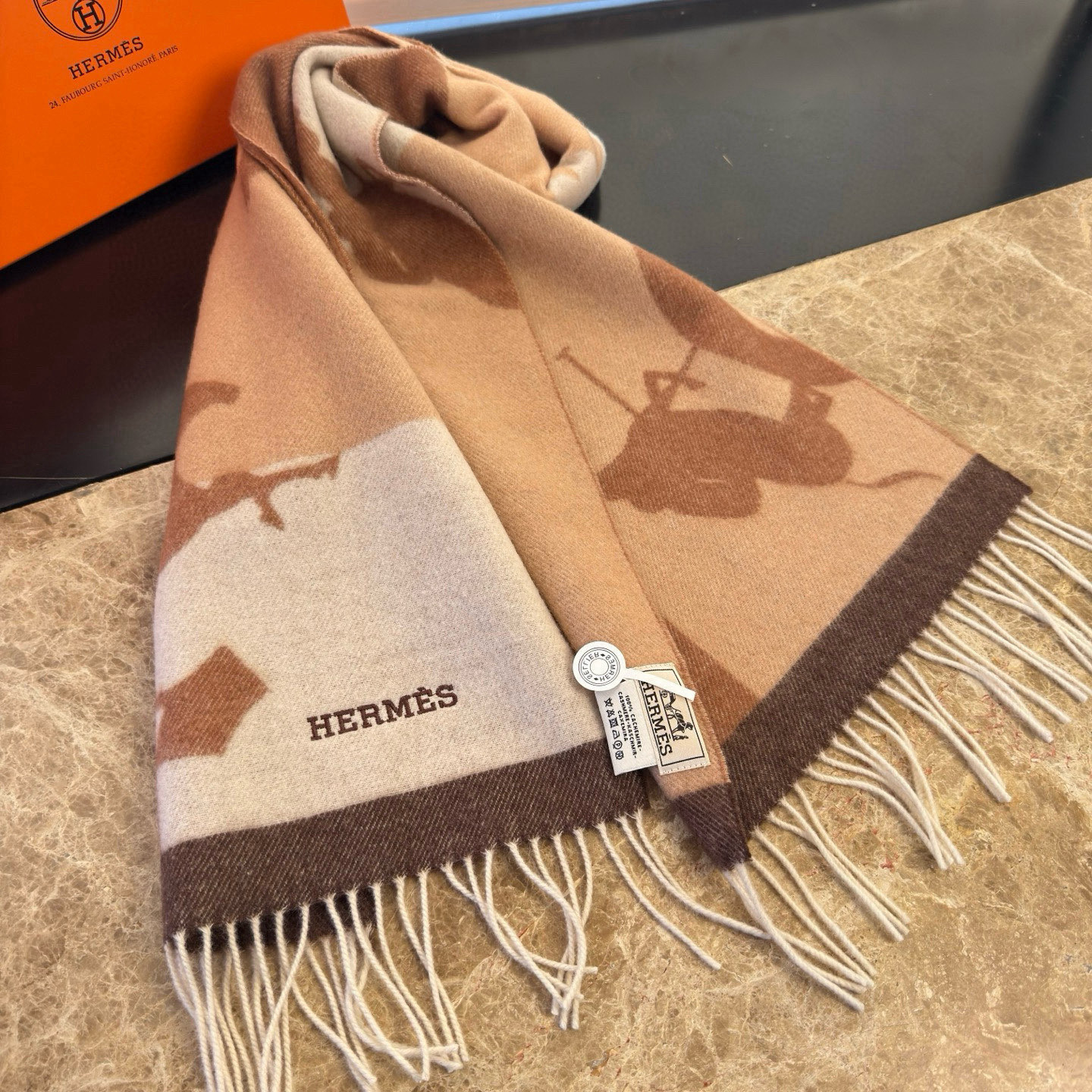 🆕 【▪Hermes · 爱马仕提花围巾，精致的温柔配色，超级迷恋❗️气质低调恬静又不失优雅❗️】重点推