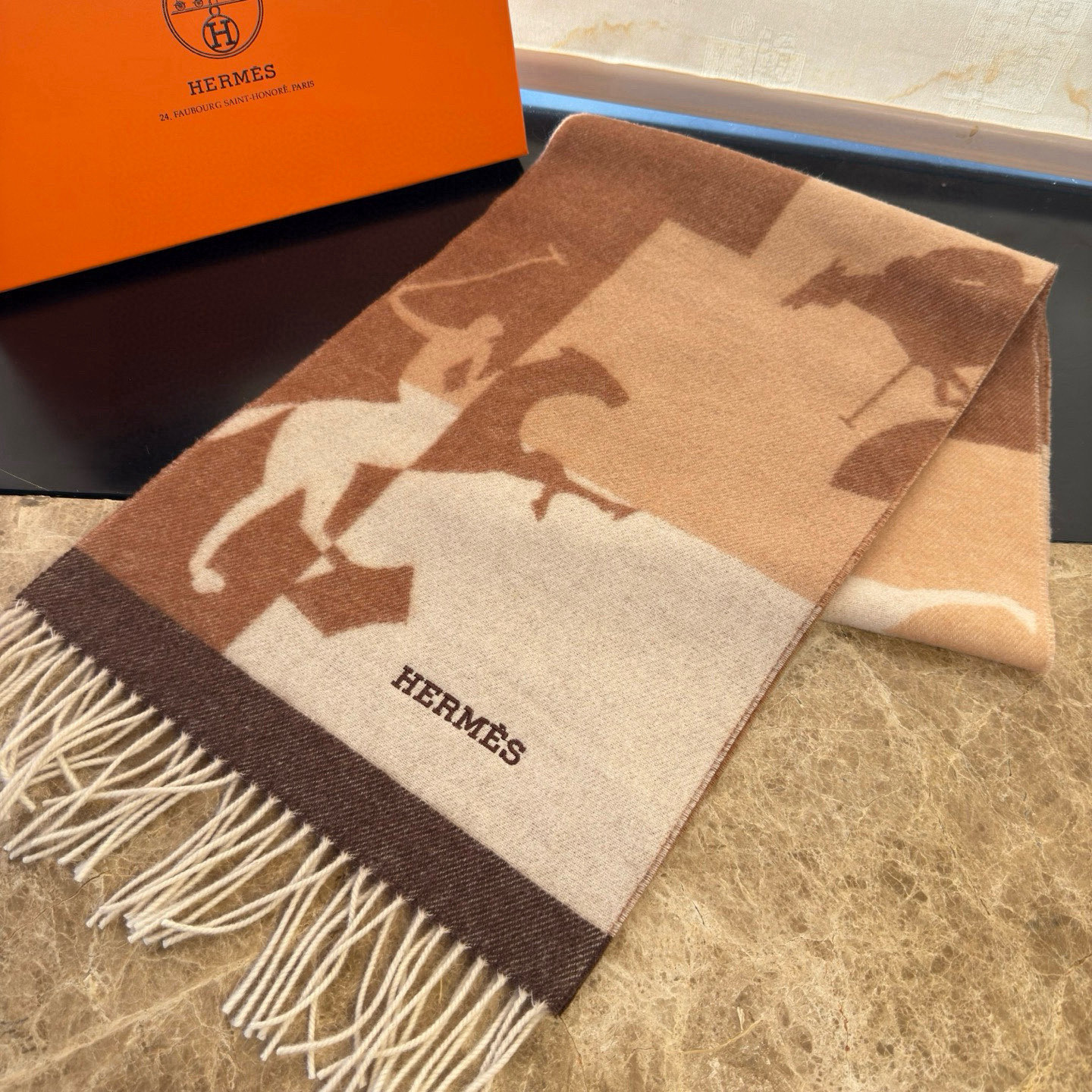 🆕 【▪Hermes · 爱马仕提花围巾，精致的温柔配色，超级迷恋❗️气质低调恬静又不失优雅❗️】重点推