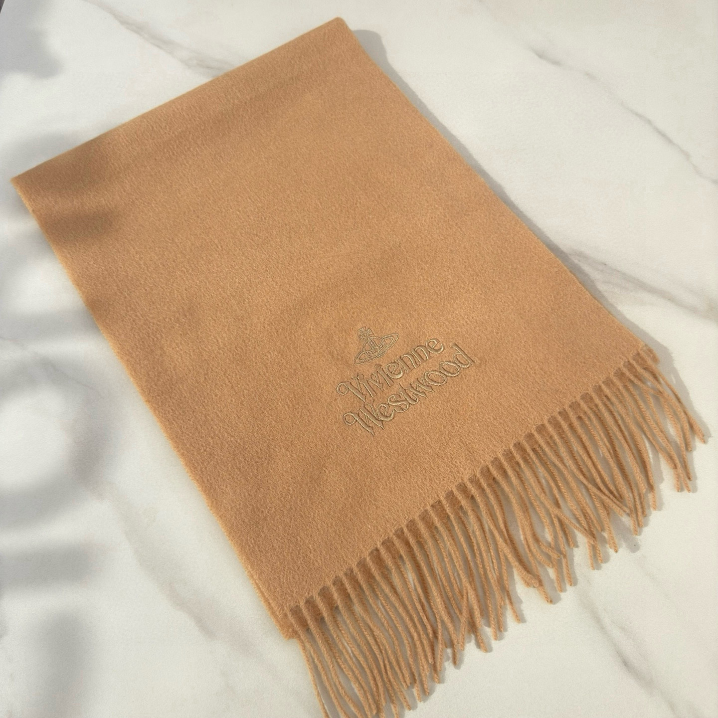 🆕𝐕𝐢𝐯𝐢𝐞𝐧𝐧𝐞 𝐖𝐞𝐬𝐭𝐰𝐨𝐨𝐝🪐✨【薇薇安 · 西太后】极品山羊绒小围巾，送人自留都太高大上了😍重