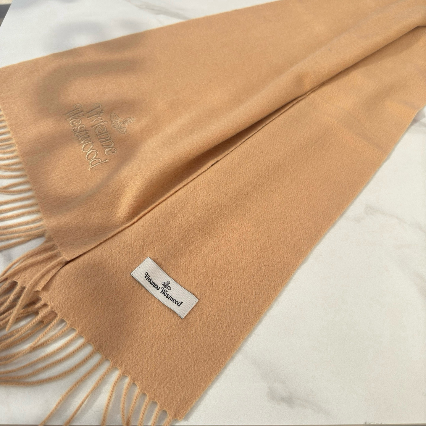 🆕𝐕𝐢𝐯𝐢𝐞𝐧𝐧𝐞 𝐖𝐞𝐬𝐭𝐰𝐨𝐨𝐝🪐✨【薇薇安 · 西太后】极品山羊绒小围巾，送人自留都太高大上了😍重