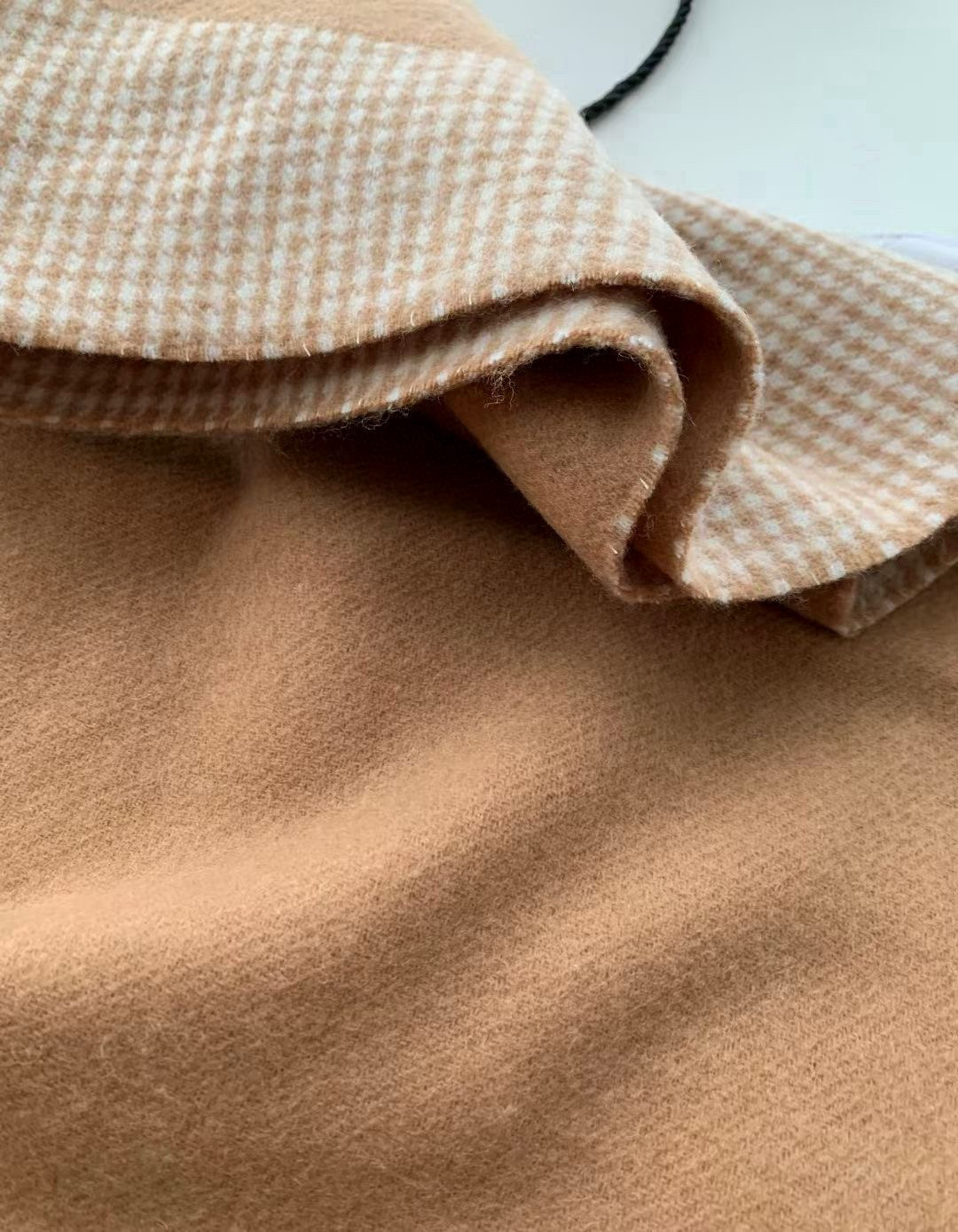 🆕CHANEL香奶奶尾单新款23B千鸟格拼色羊绒围巾，直接出欧洲的，正儿八经的正品订单…和大货一起出来，