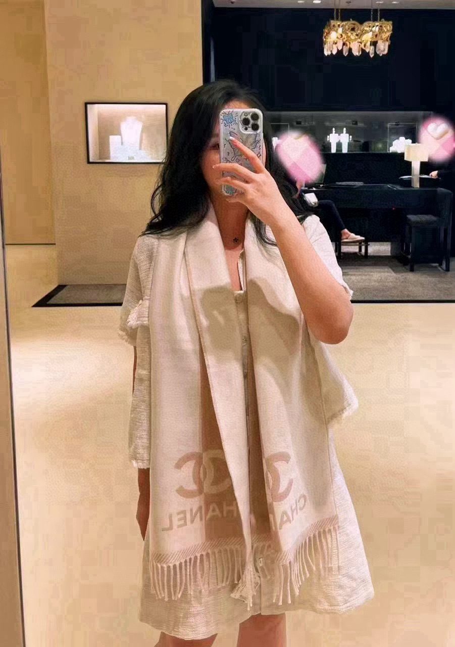 🆕高版Chanel · 香奶奶24年新款，拼色设计，经典的Logo提花展现，上身才会知道它的美，大牌范十