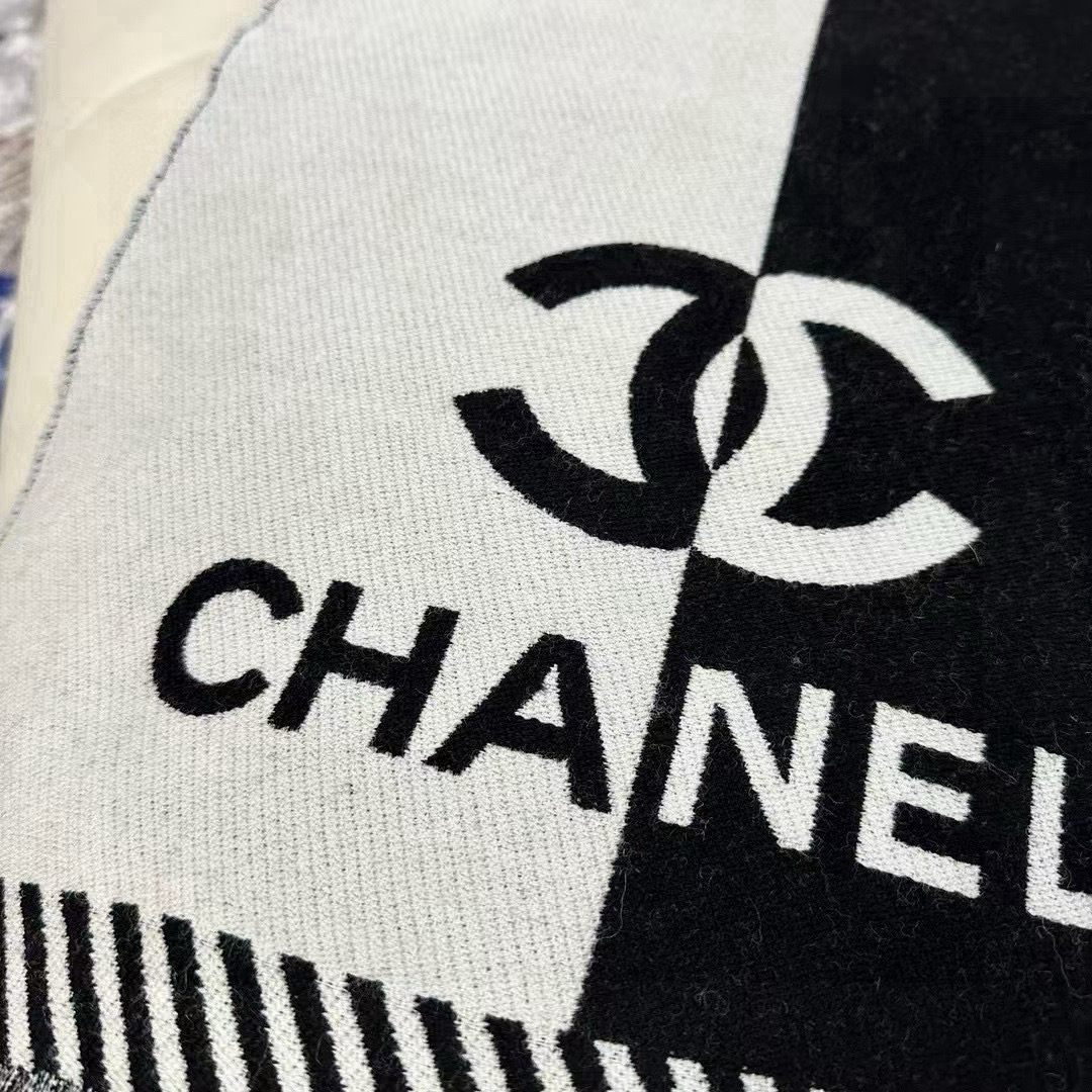 🆕高版Chanel · 香奶奶24年新款，拼色设计，经典的Logo提花展现，上身才会知道它的美，大牌范十