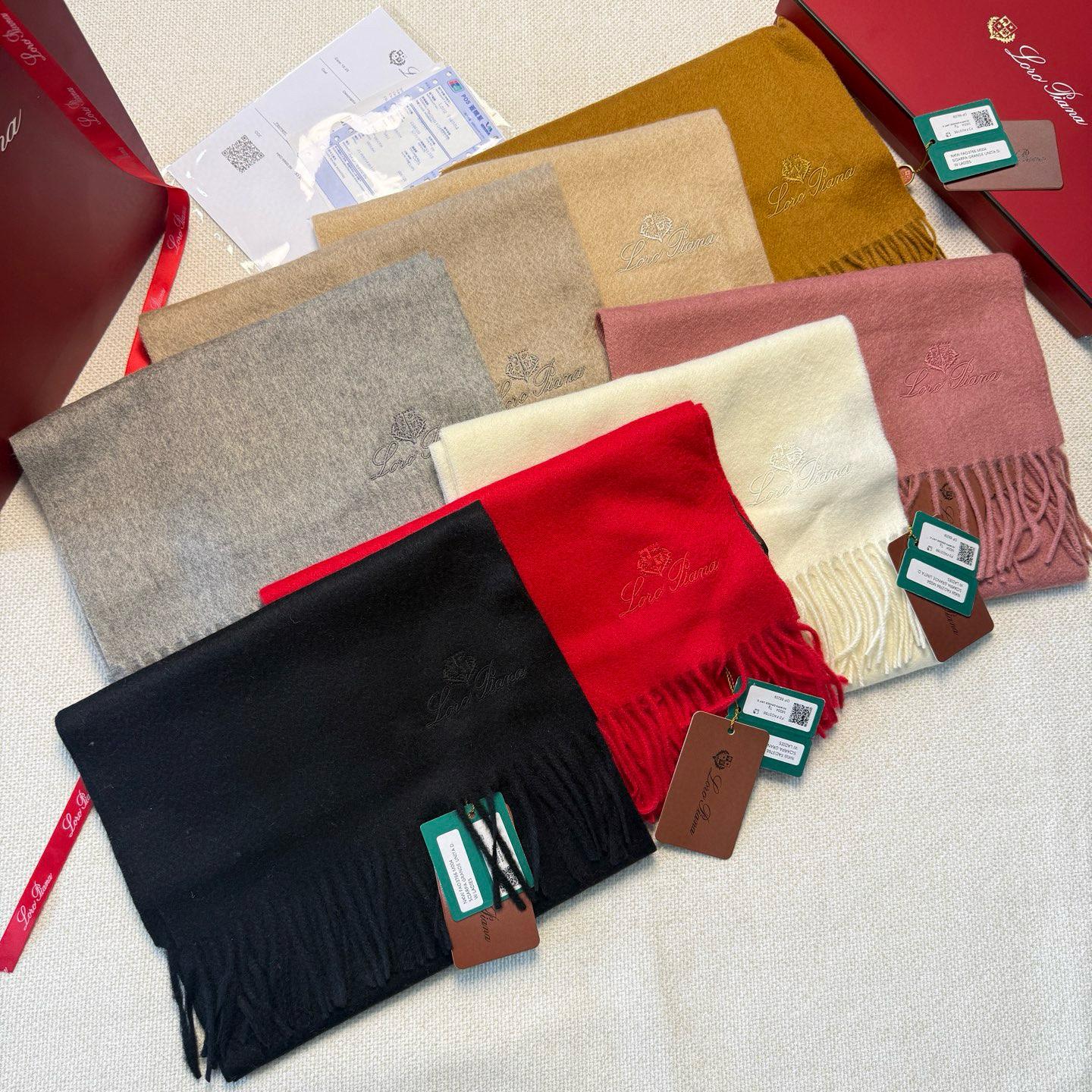 🆕Loro Piana · 诺悠翩雅秋冬新品❗️超级夯货 重磅来袭❗️【极品山羊绒小围巾】送人自留都太高