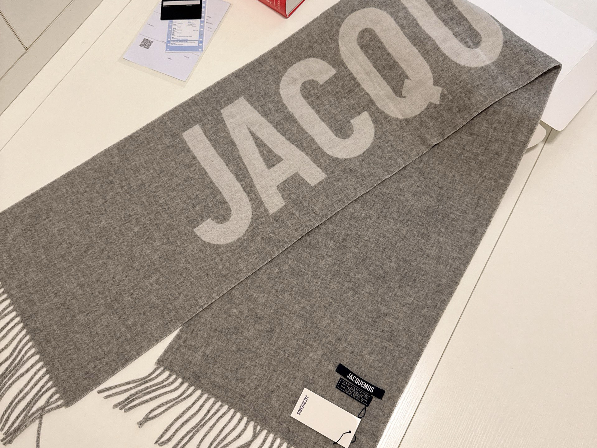 🆕JACQUEMUS双面围巾❗今年真的被疯狂种草 今年冬天就非宠这条 好看的要疯掉了，太有型太有魅力了❗