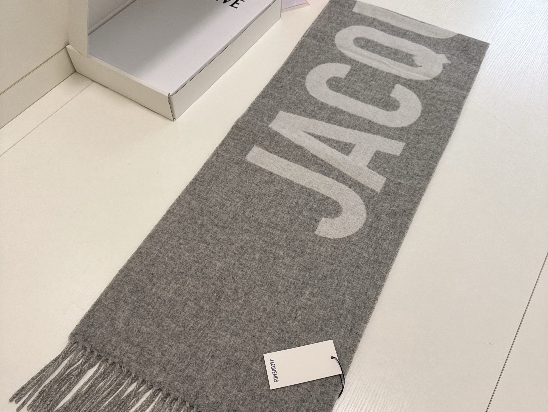 🆕JACQUEMUS双面围巾❗今年真的被疯狂种草 今年冬天就非宠这条 好看的要疯掉了，太有型太有魅力了❗