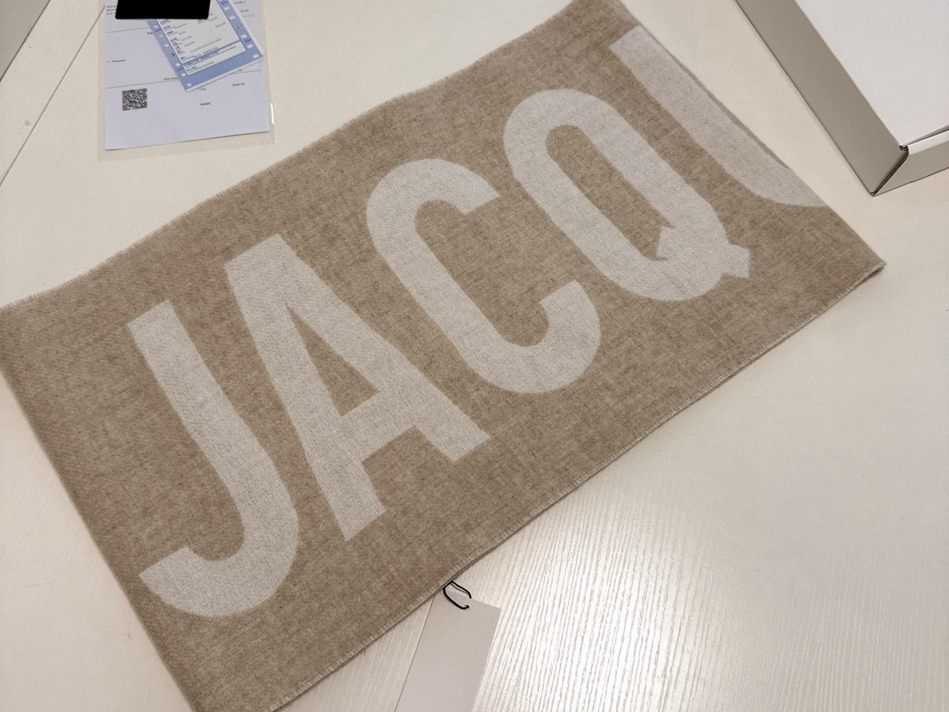 🆕JACQUEMUS双面围巾❗今年真的被疯狂种草 今年冬天就非宠这条 好看的要疯掉了，太有型太有魅力了❗