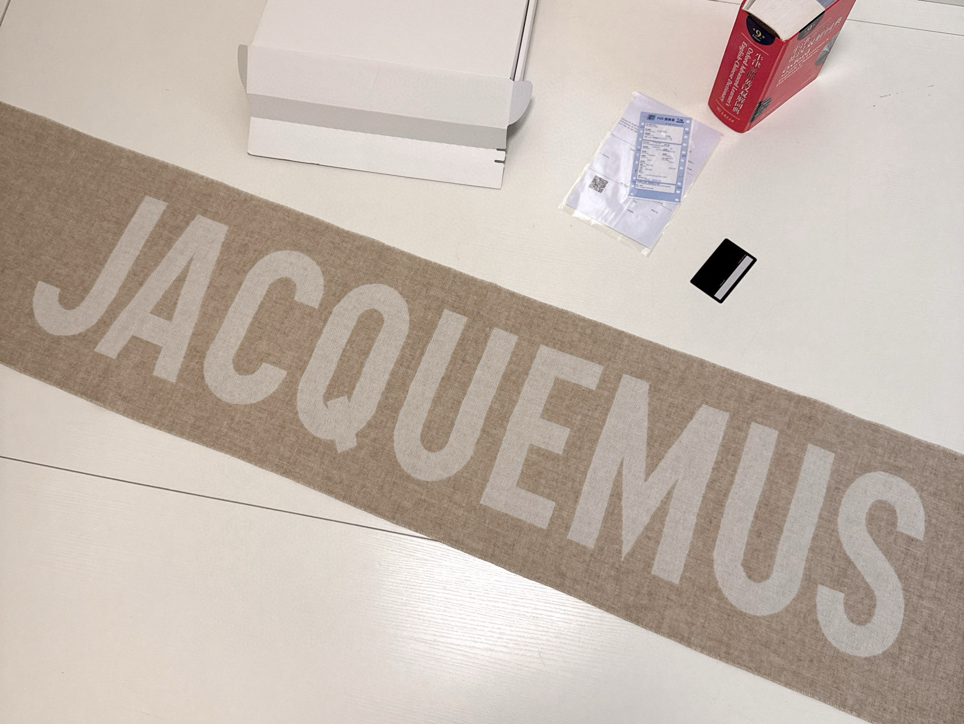 🆕JACQUEMUS双面围巾❗今年真的被疯狂种草 今年冬天就非宠这条 好看的要疯掉了，太有型太有魅力了❗