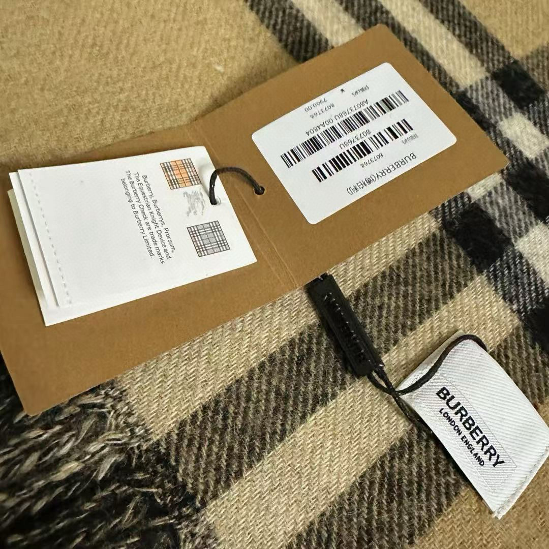 🆕高端芯片版⚠️Bur马术骑士双面披肩，各种好看，被誉为Burberry今年最美的款，最经典的提花马术战