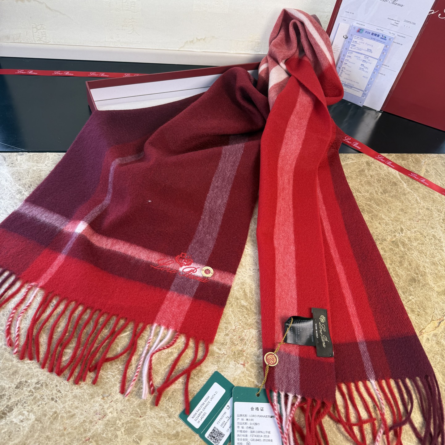 🆕Loro Piana · 诺悠翩雅秋冬新品❗️【极品山羊绒水波纹格纹围巾】送人自留都太高大上了😍重磅上