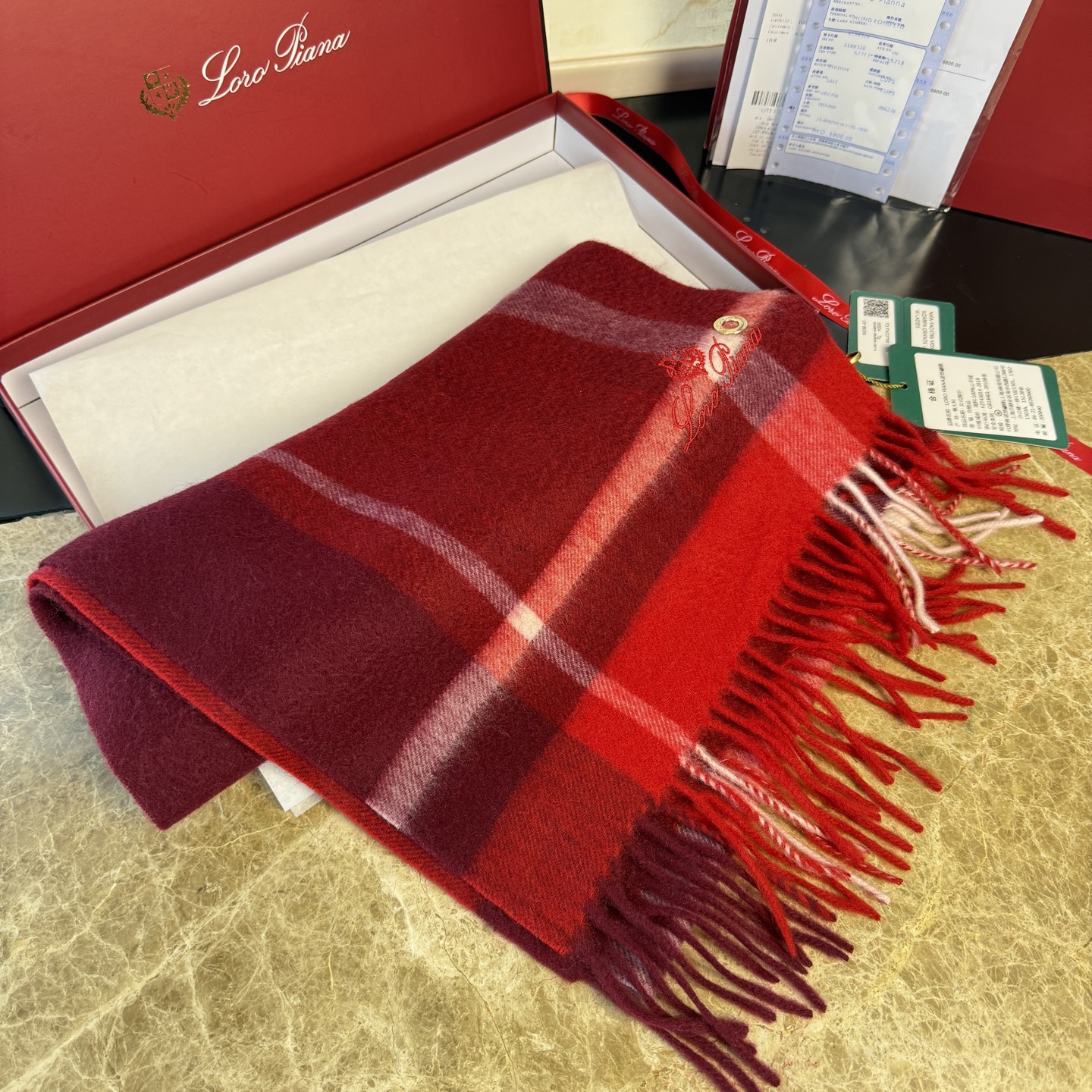 🆕Loro Piana · 诺悠翩雅秋冬新品❗️【极品山羊绒水波纹格纹围巾】送人自留都太高大上了😍重磅上