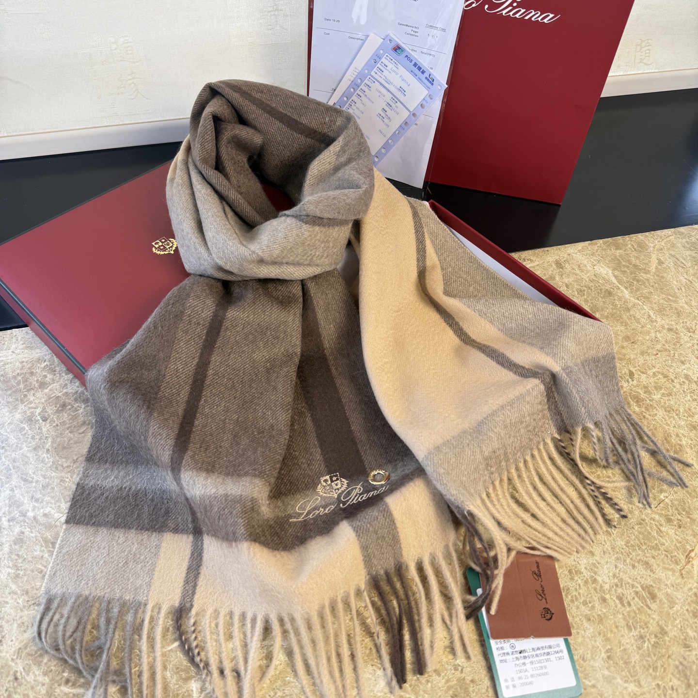 🆕Loro Piana · 诺悠翩雅秋冬新品❗️【极品山羊绒水波纹格纹围巾】送人自留都太高大上了😍重磅上