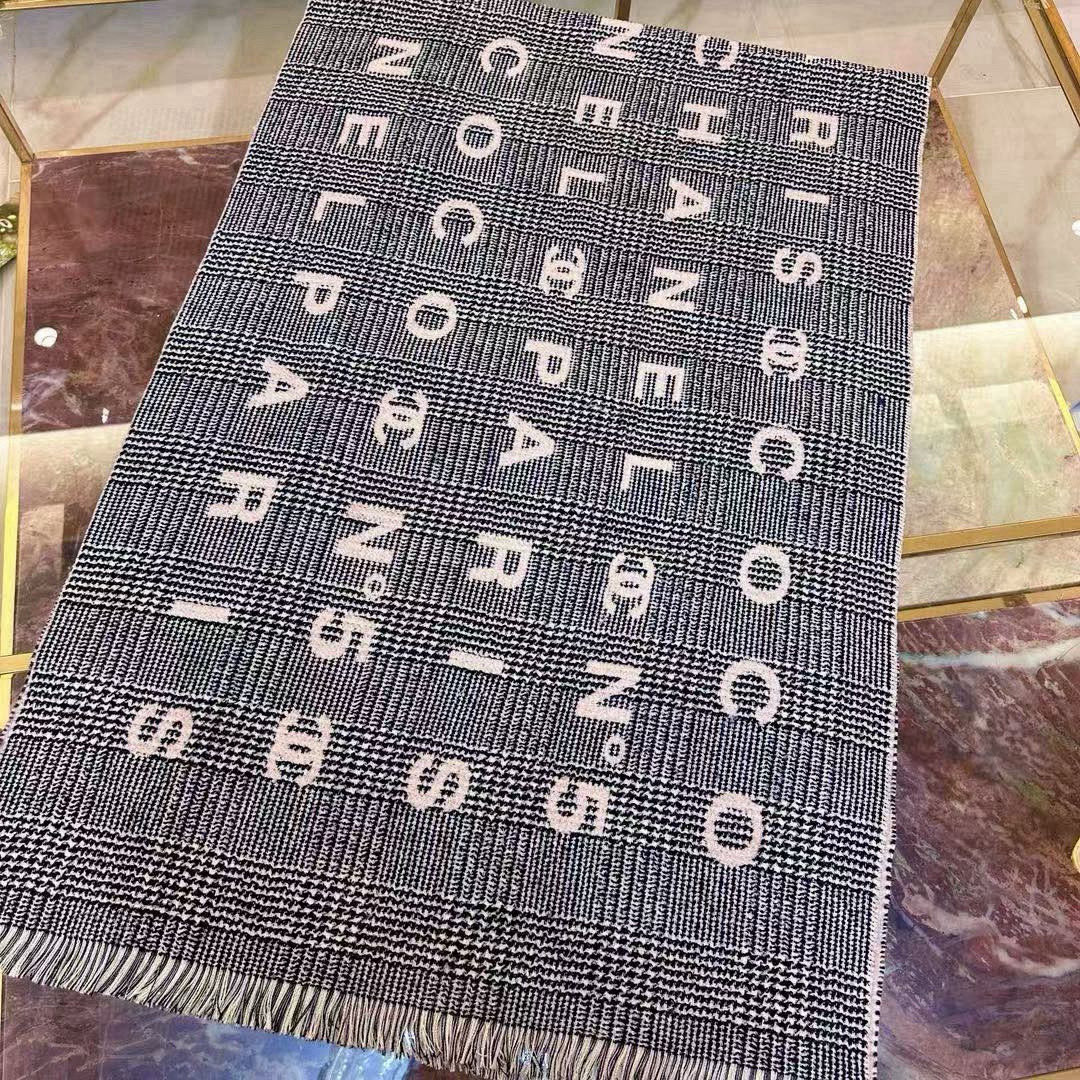 🆕24cocoChanel系列，张予曦同款围巾，被誉为24年香奶奶最好看的一款，最值得入手的一条，一面千