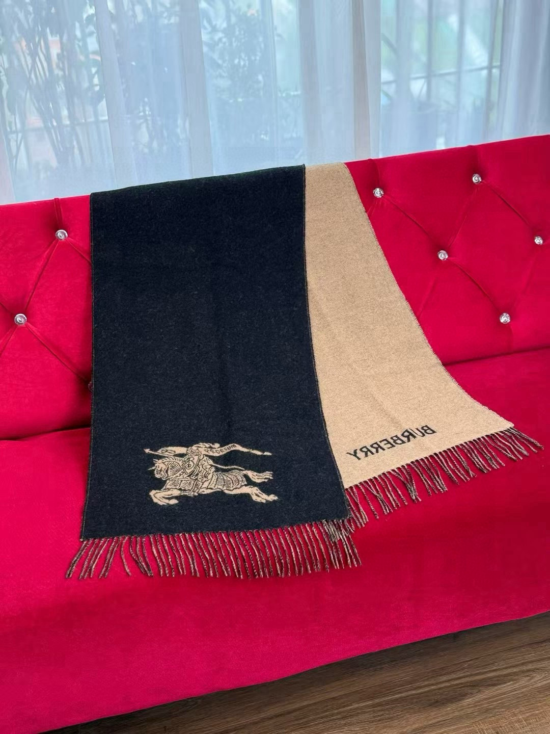 🆕Bur · 【双面马术骑士徽标】双面两用马术骑士徽标羊绒围巾，装饰提花精纺的马术骑士徽标（EKD）和 