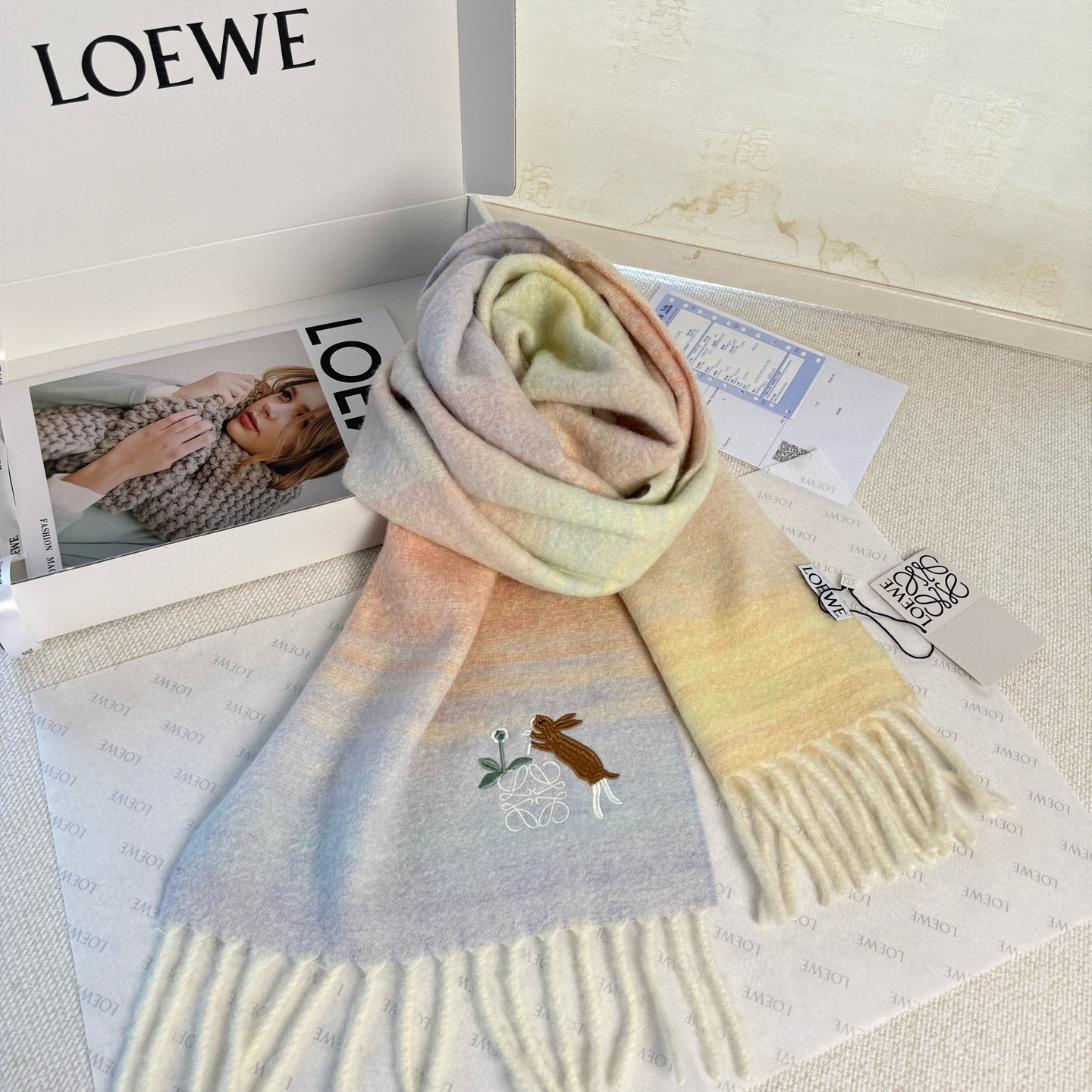 🆕 【▪Loewe · 罗意威难得一见的温柔配色，低调又不失优雅❗】重点推荐❗ 超级高级的彩虹配色🌈，每