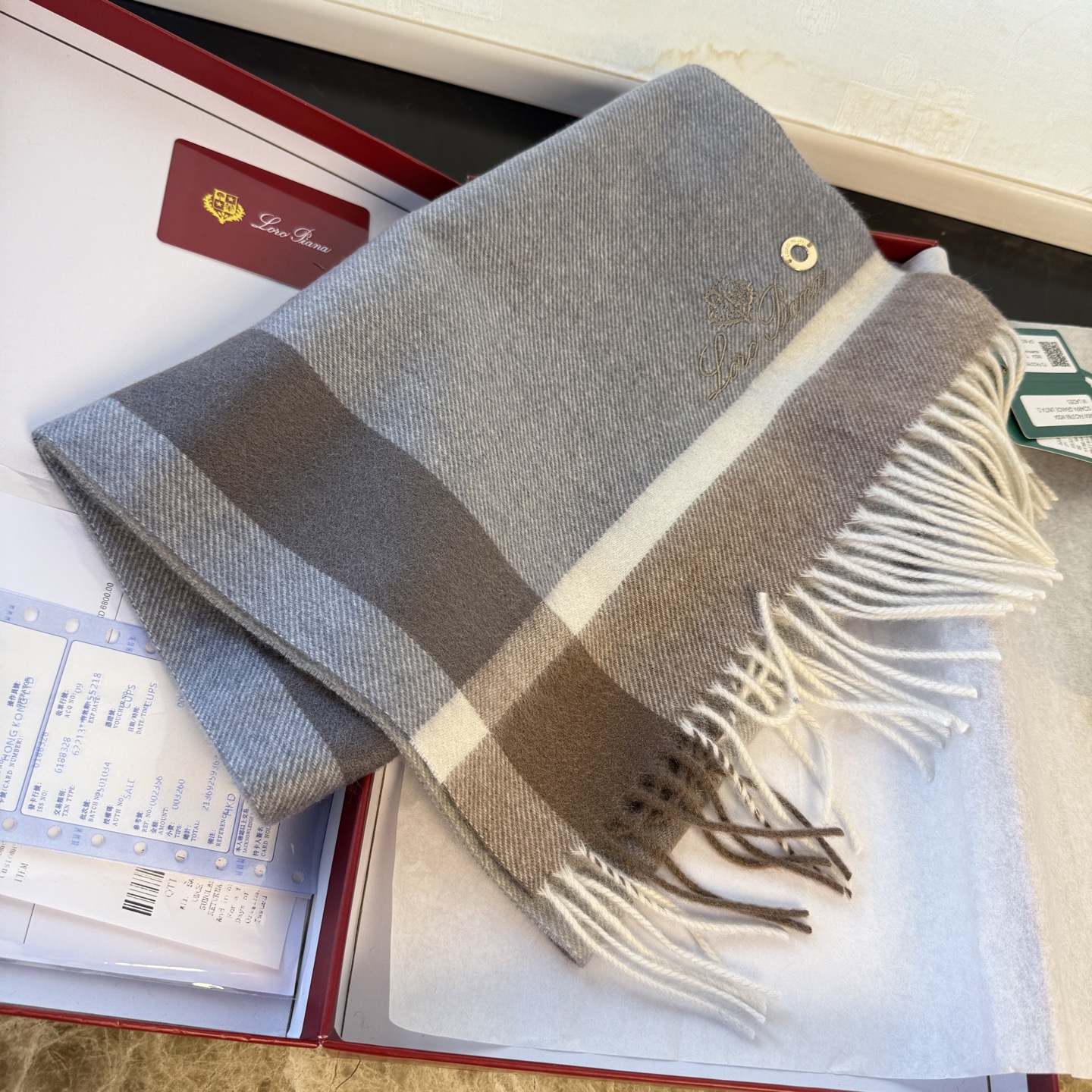 🆕Loro Piana · 诺悠翩雅秋冬新品❗️【极品山羊绒水波纹格纹围巾】送人自留都太高大上了😍重磅上