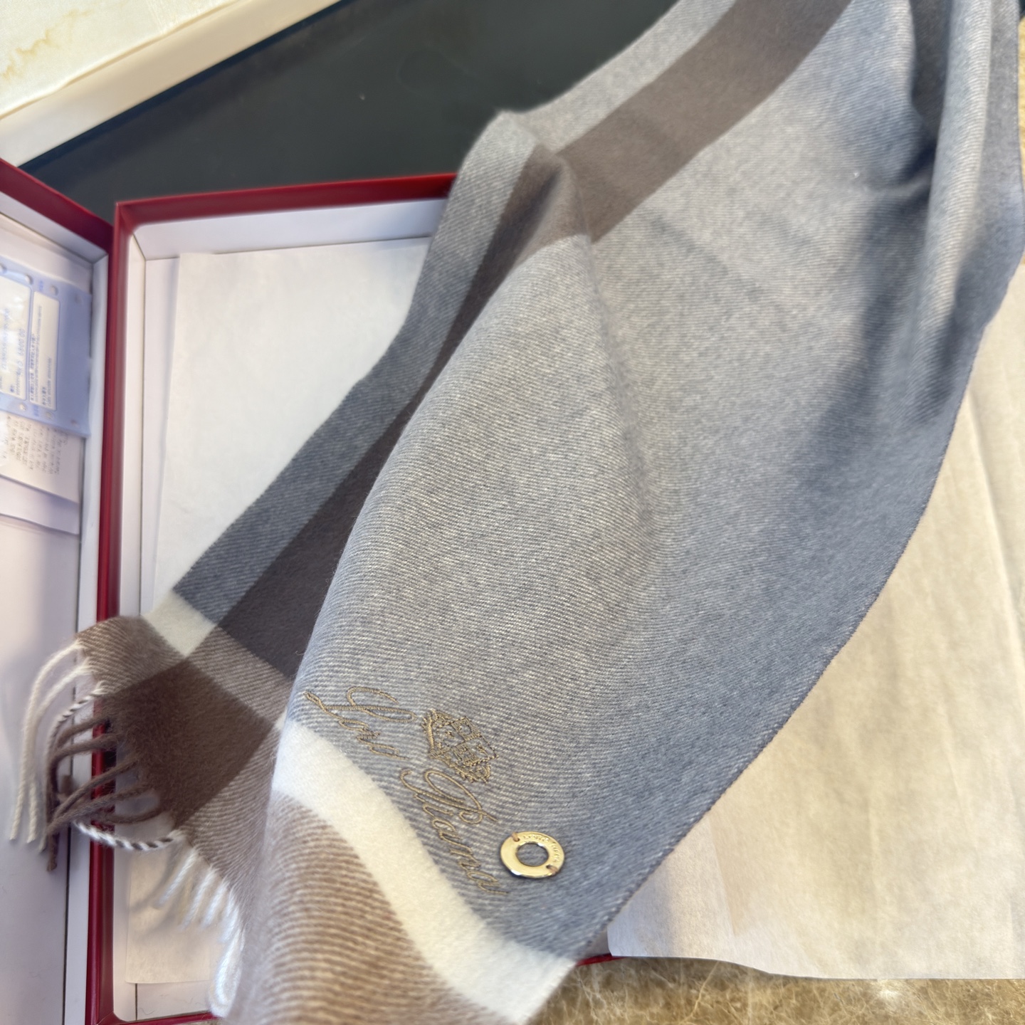 🆕Loro Piana · 诺悠翩雅秋冬新品❗️【极品山羊绒水波纹格纹围巾】送人自留都太高大上了😍重磅上