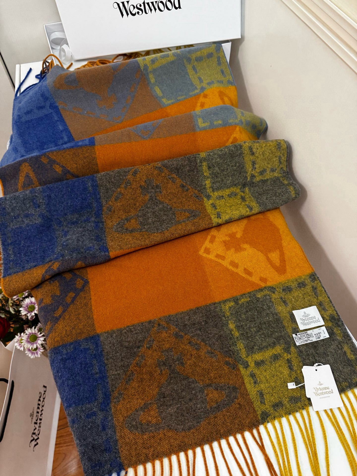 🆕𝐢𝐯𝐢𝐞𝐧𝐧𝐞 𝐖𝐞𝐬𝐭𝐰𝐨𝐨𝐝🪐✨大土星新款围巾 vivienne westwood西太后土星 英国