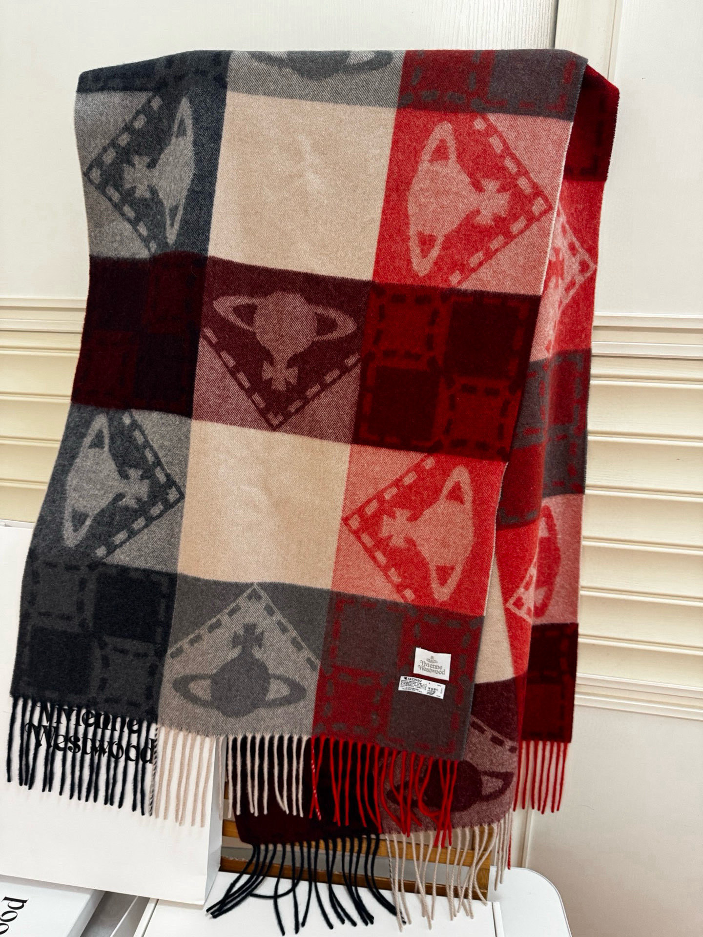 🆕𝐢𝐯𝐢𝐞𝐧𝐧𝐞 𝐖𝐞𝐬𝐭𝐰𝐨𝐨𝐝🪐✨大土星新款围巾 vivienne westwood西太后土星 英国