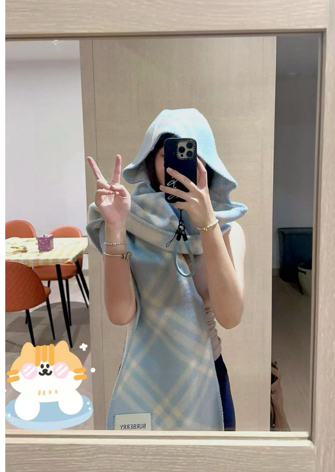 【带别针➕10】🆕Burberry家最新款专属标识连帽小披肩，围巾披肩两用，绝对市面最牛的货，真材实料的