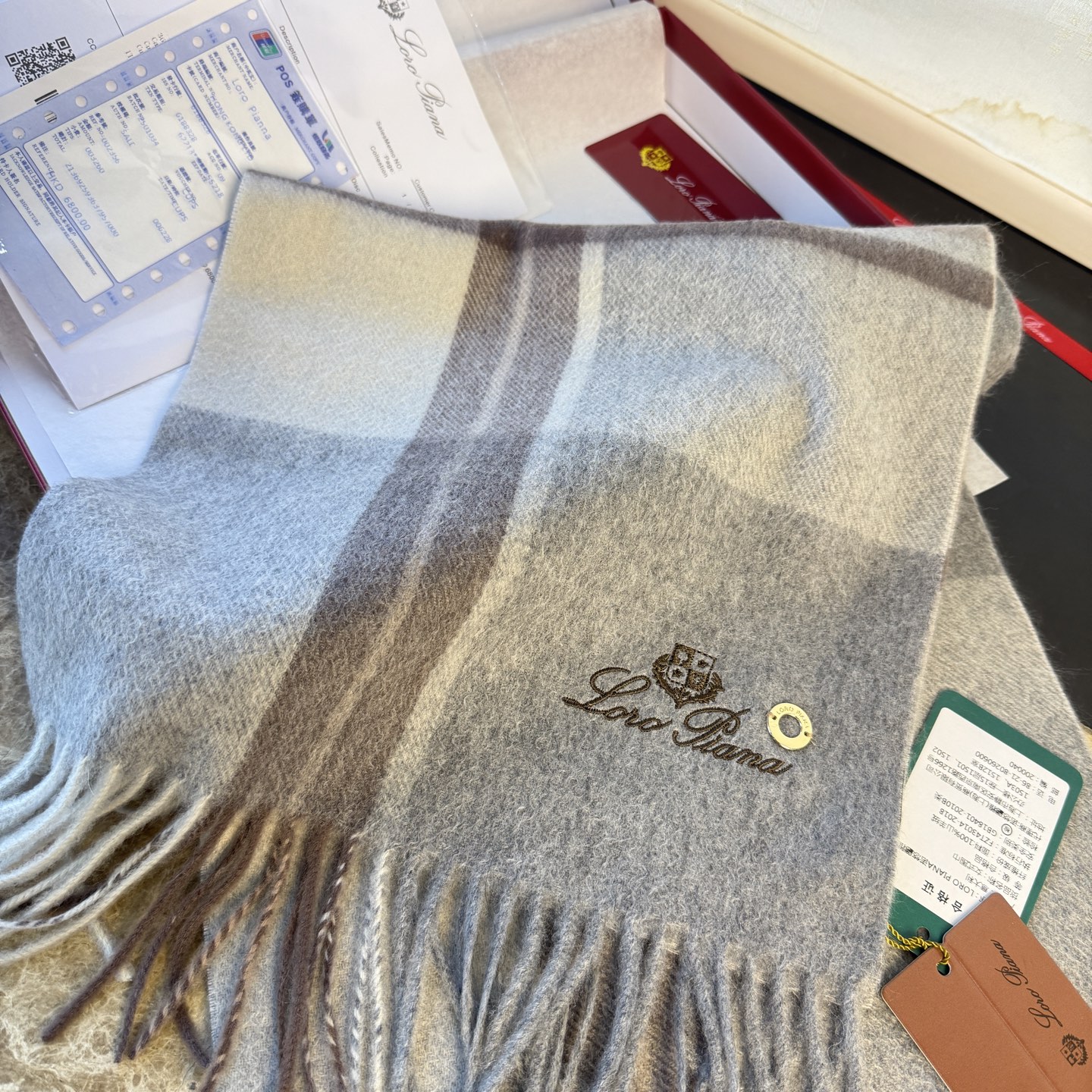🆕Loro Piana · 诺悠翩雅秋冬新品❗️【极品山羊绒水波纹格纹围巾】送人自留都太高大上了😍重磅上